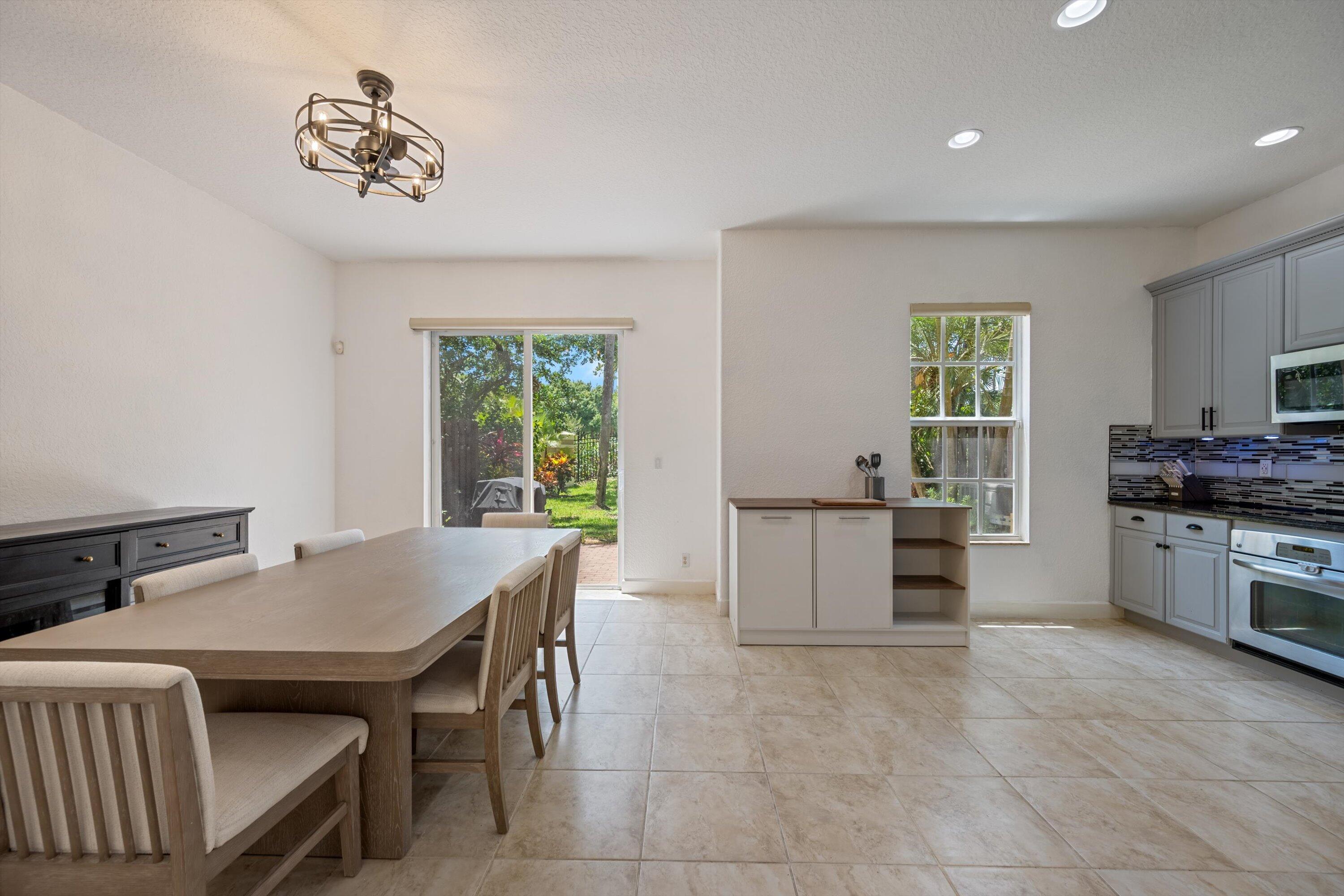 2805 Eagle Rock Circle 4