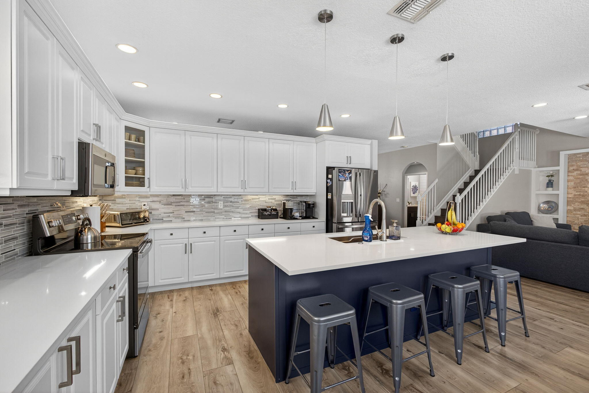 9196 Dupont Place