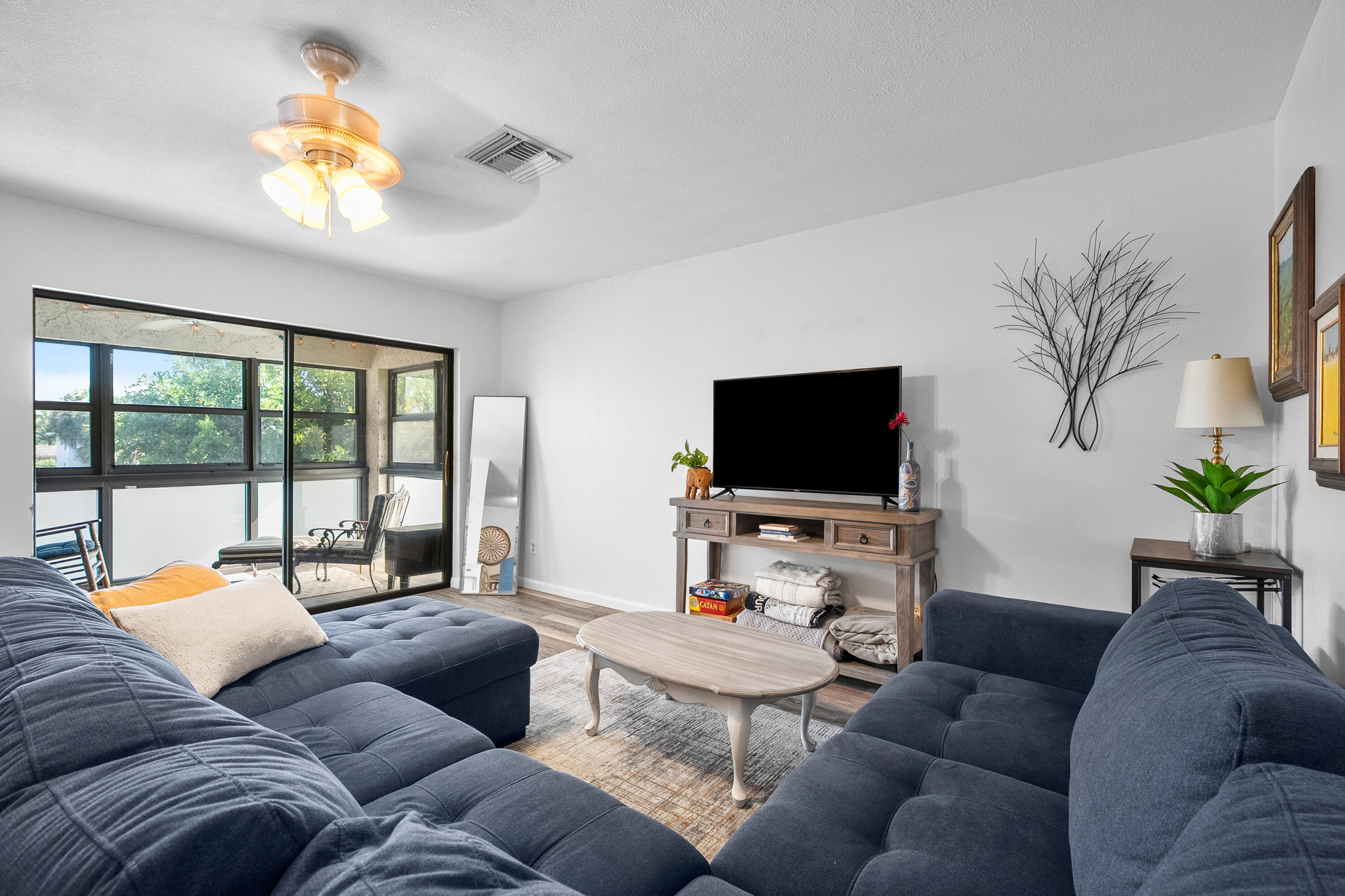 1250 SE Parkview Place C10