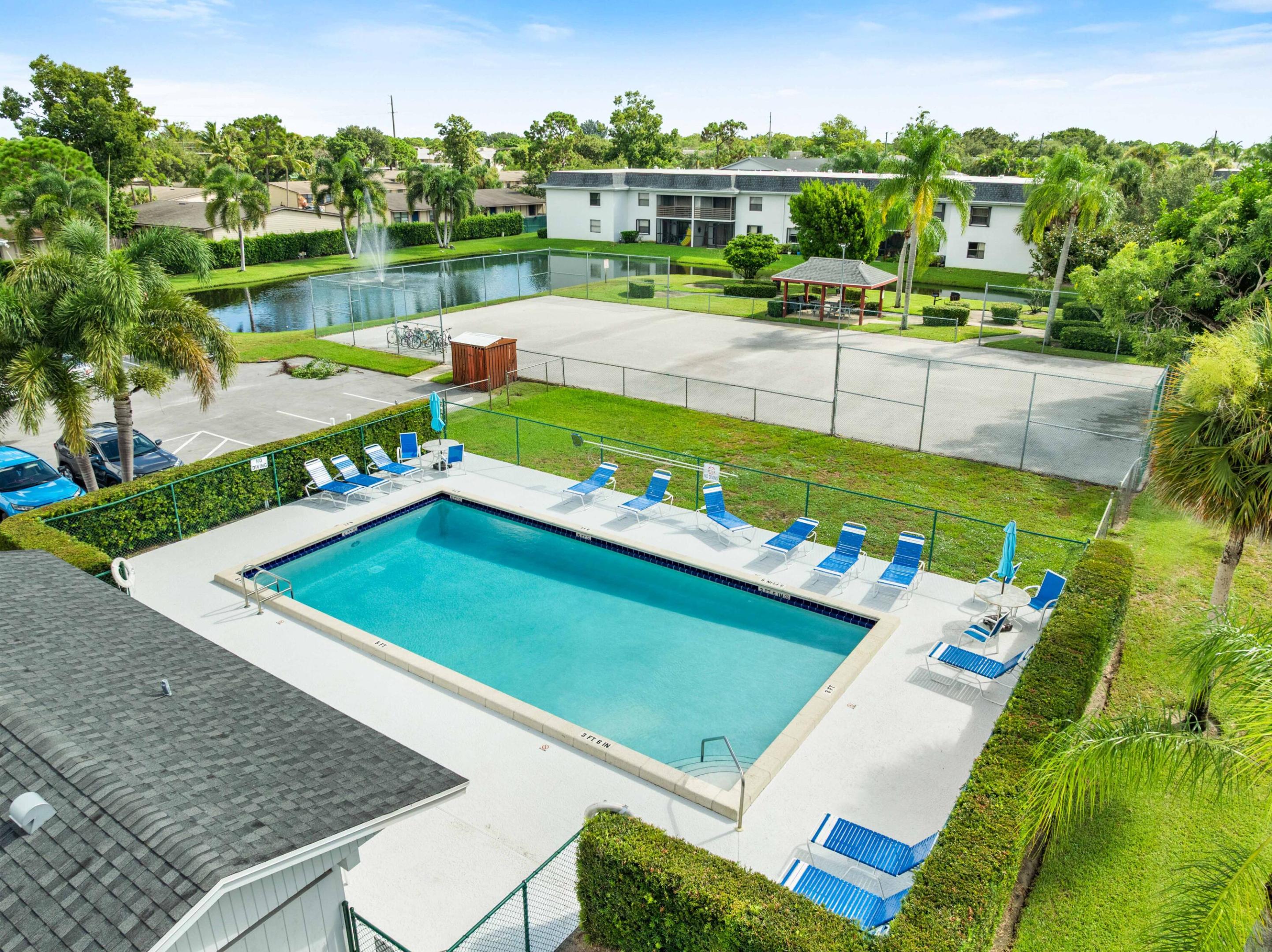 1250 SE Parkview Place C10