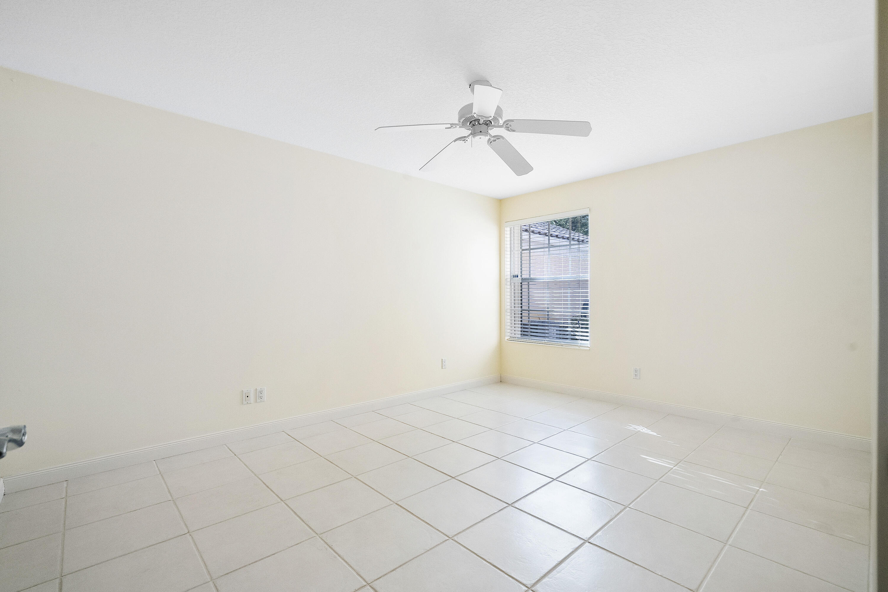 1364 Saint Lawrence Drive