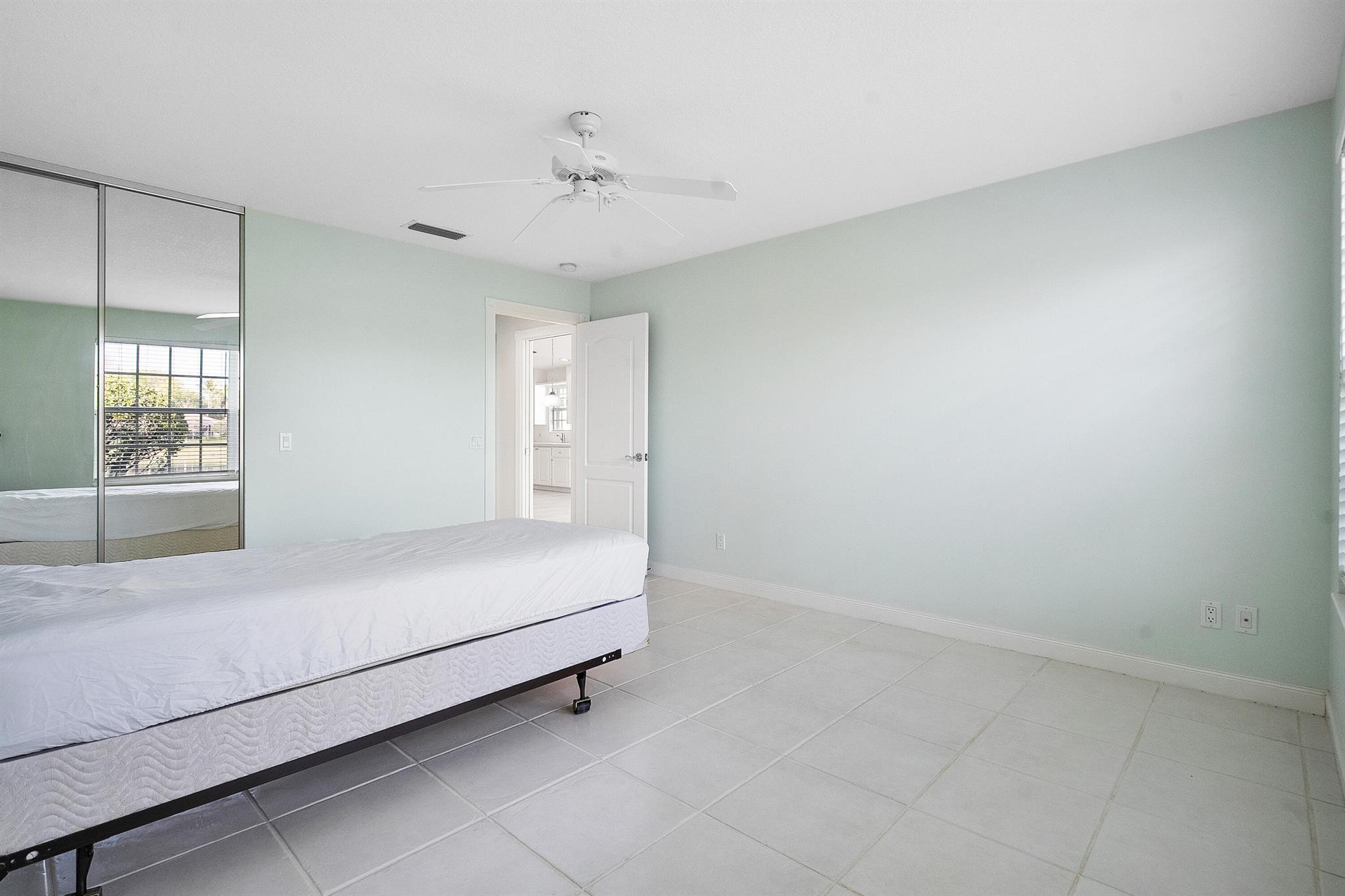 1364 Saint Lawrence Drive