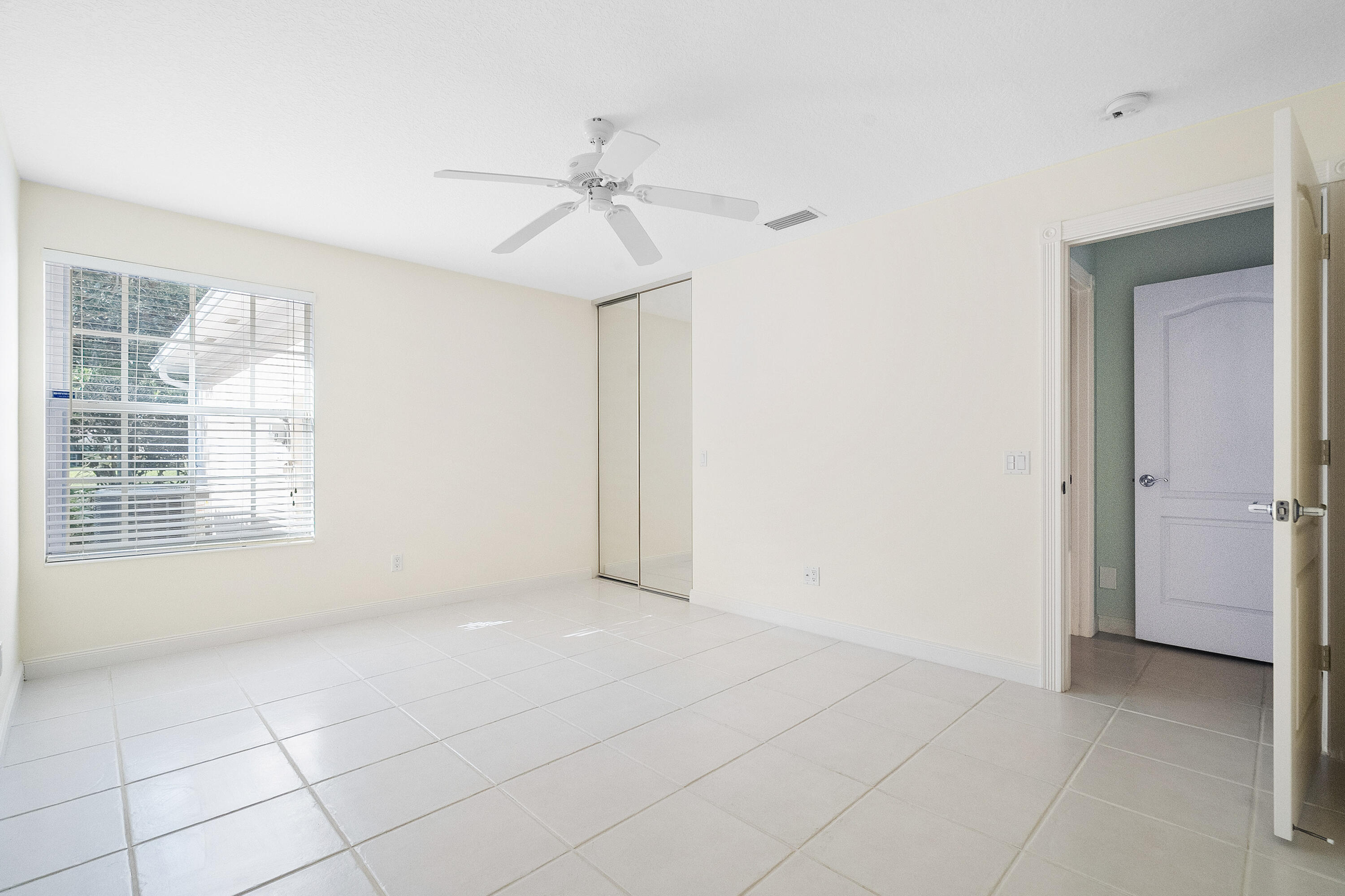 1364 Saint Lawrence Drive