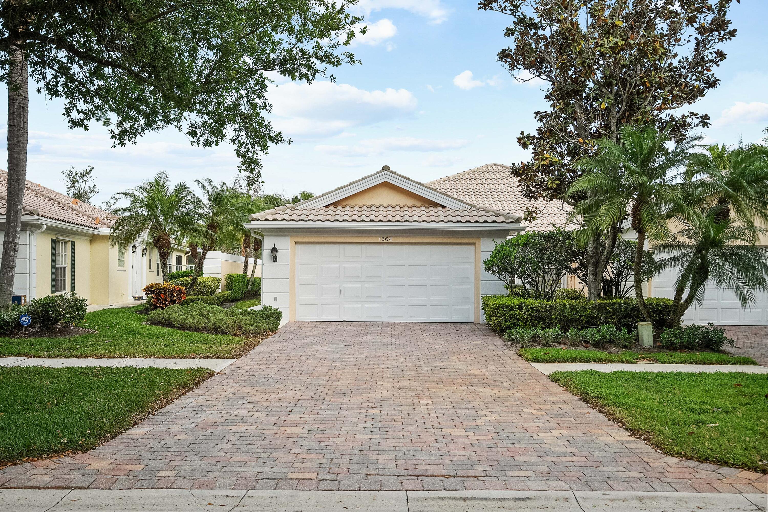 1364 Saint Lawrence Drive
