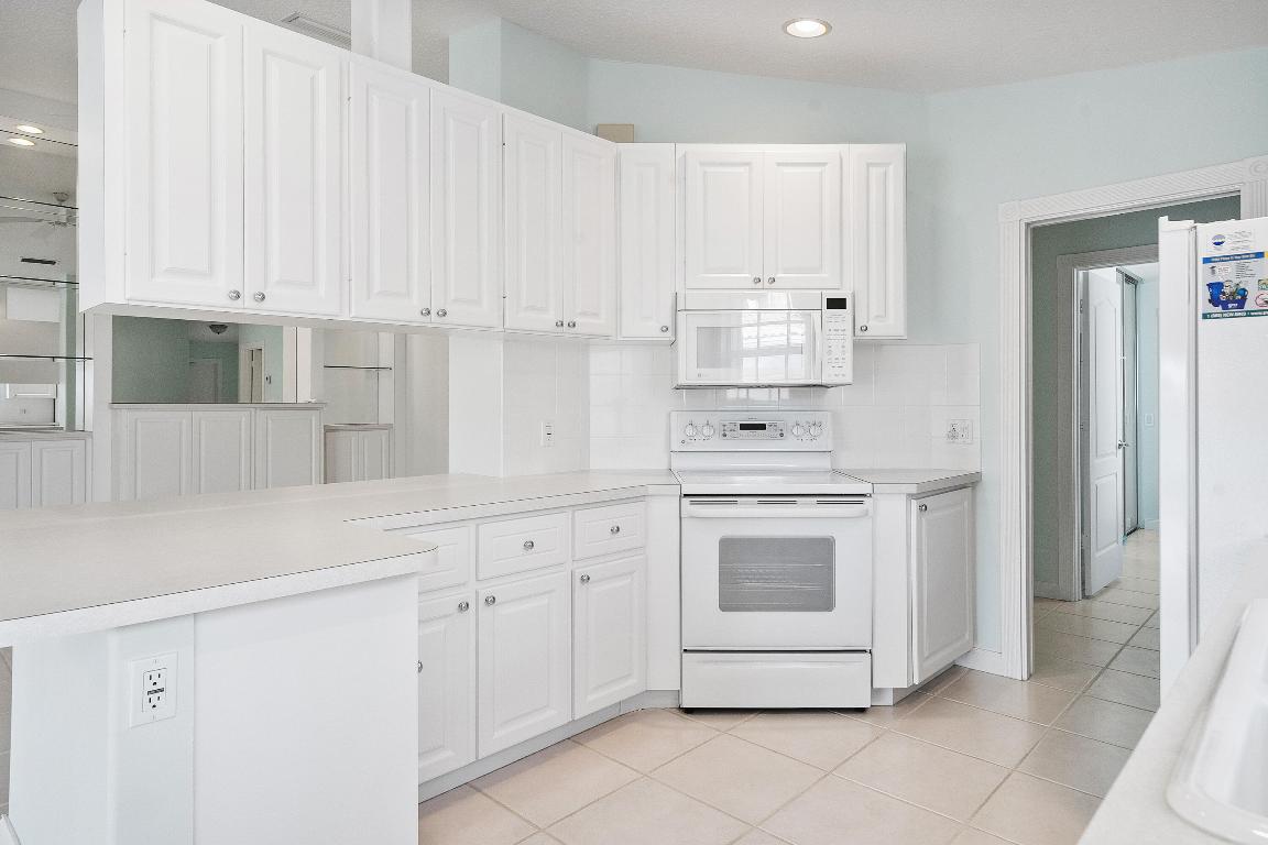 1364 Saint Lawrence Drive