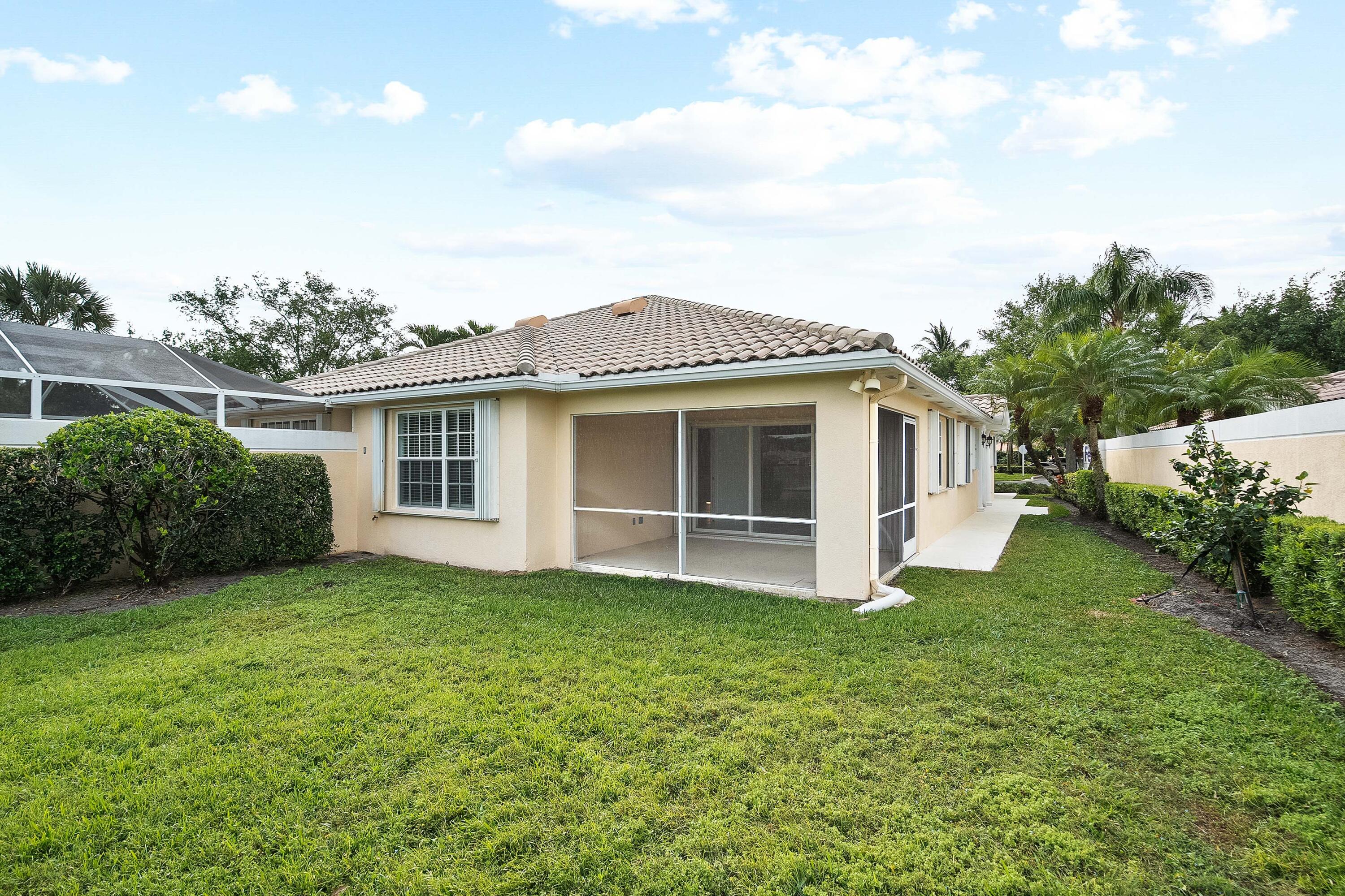 1364 Saint Lawrence Drive