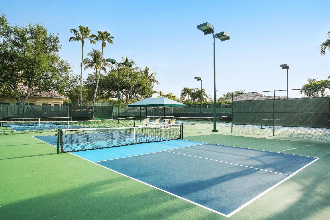 1364 Saint Lawrence Drive