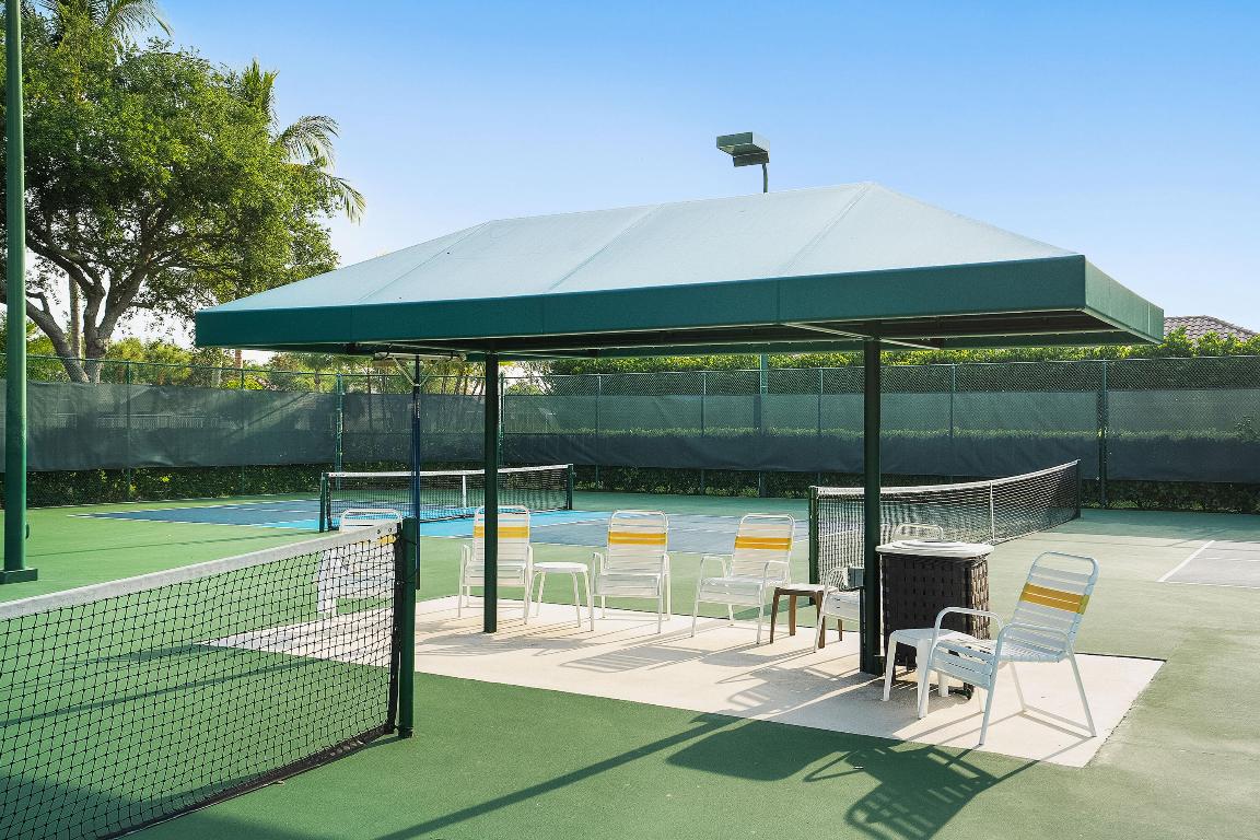 1364 Saint Lawrence Drive