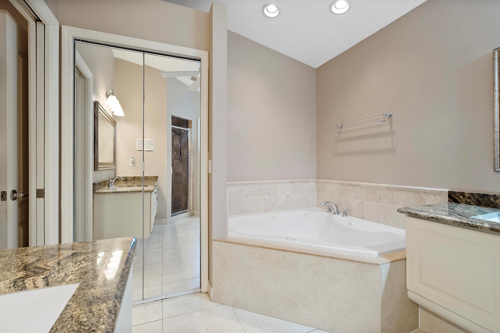 471 SE Ron Rico Terrace