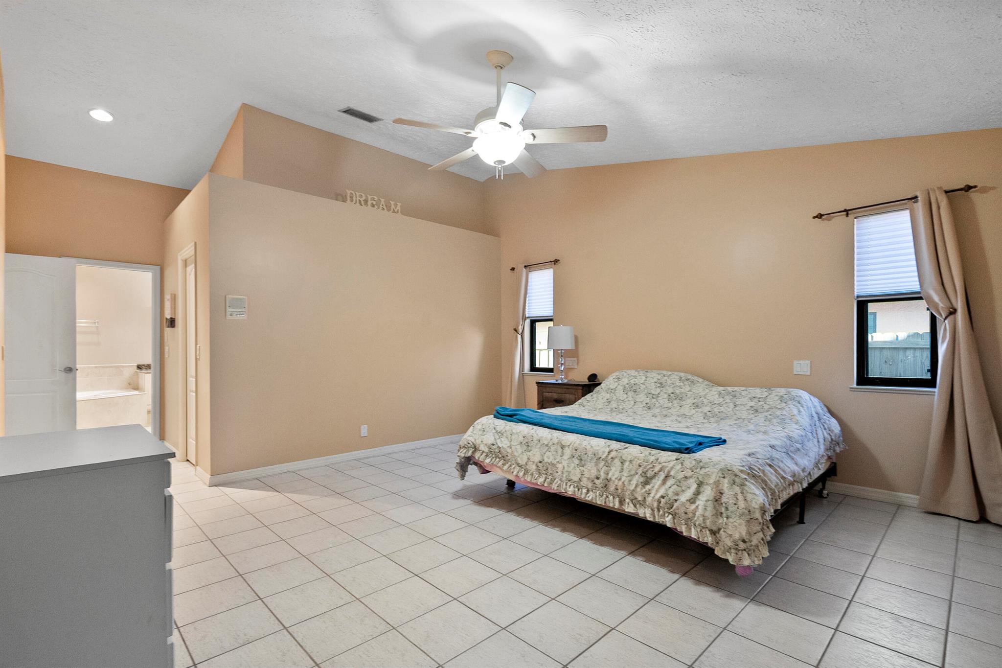 471 SE Ron Rico Terrace