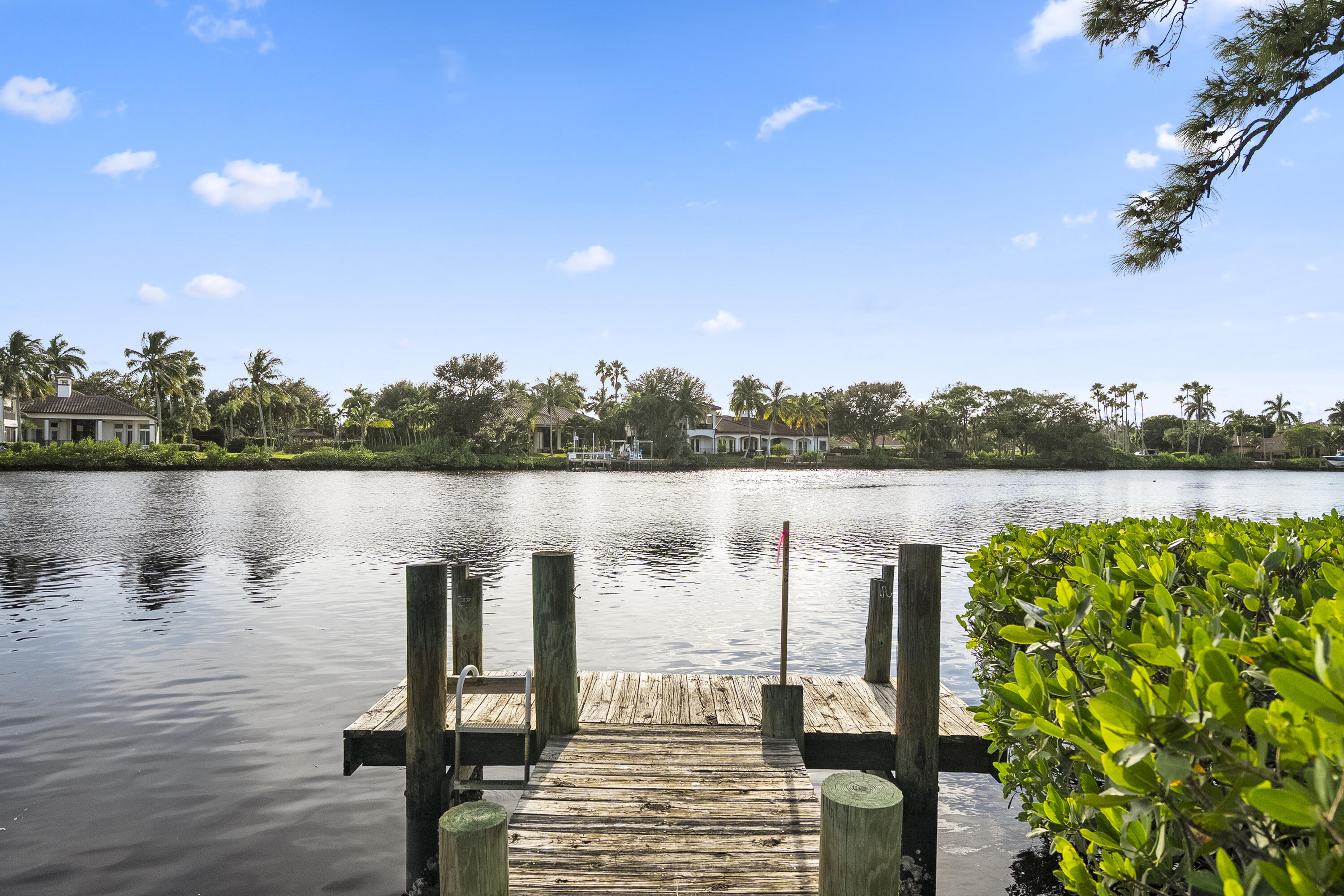 9200 SE Riverfront Terrace E