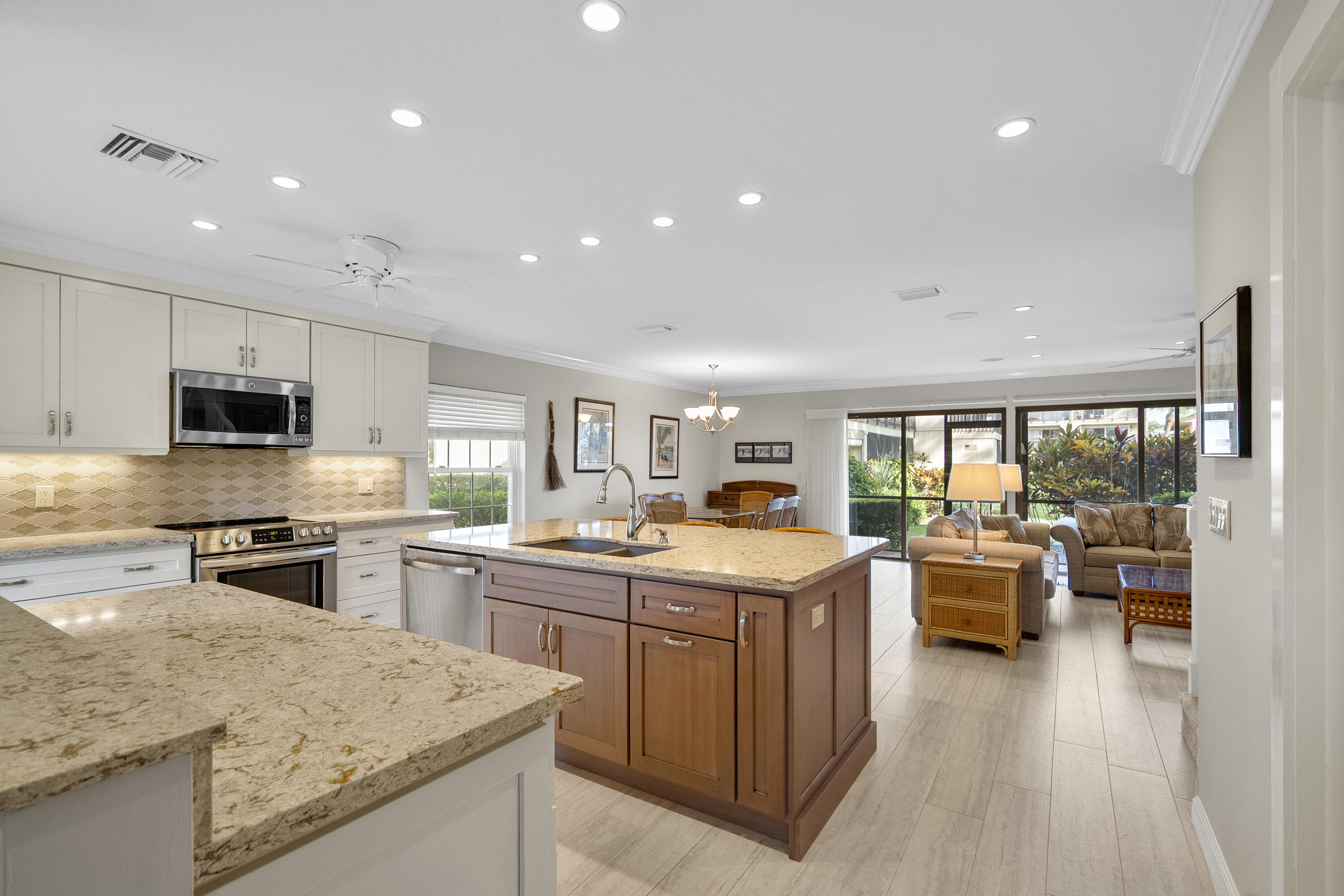 9200 SE Riverfront Terrace E