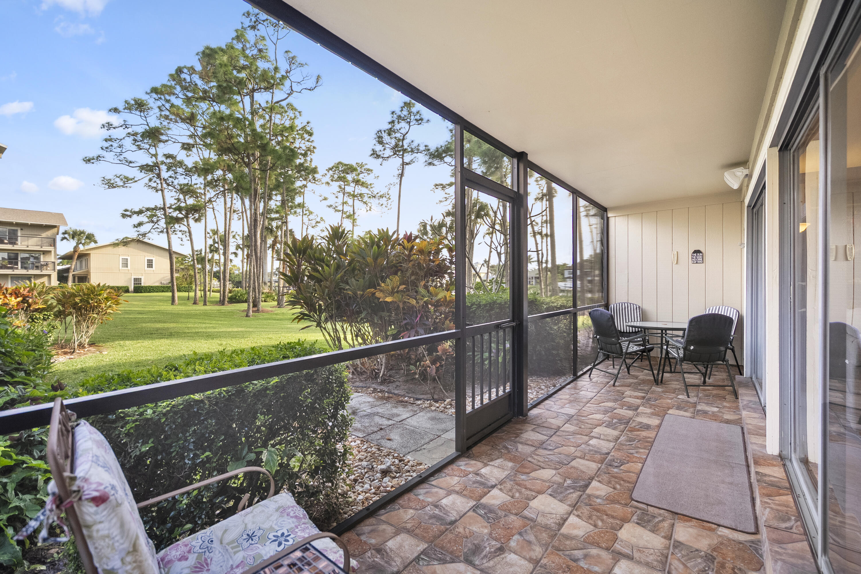 9200 SE Riverfront Terrace E