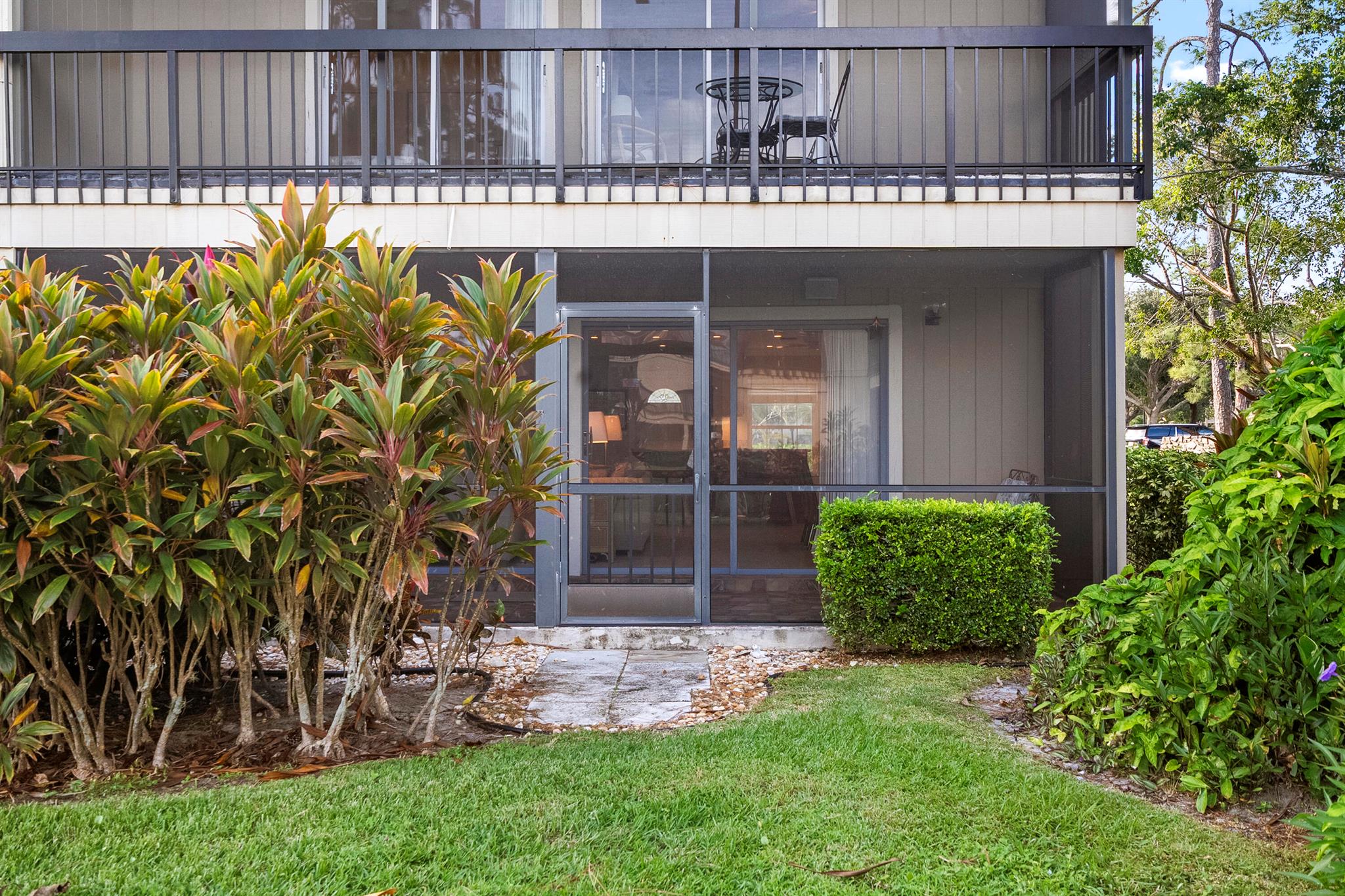 9200 SE Riverfront Terrace E