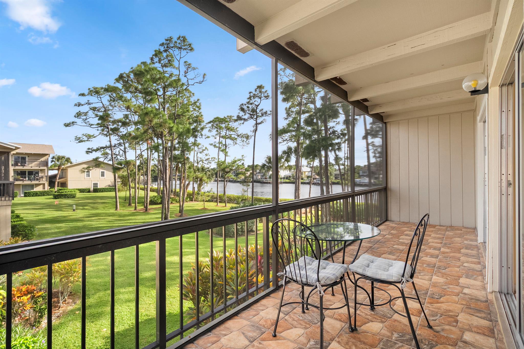 9200 SE Riverfront Terrace E