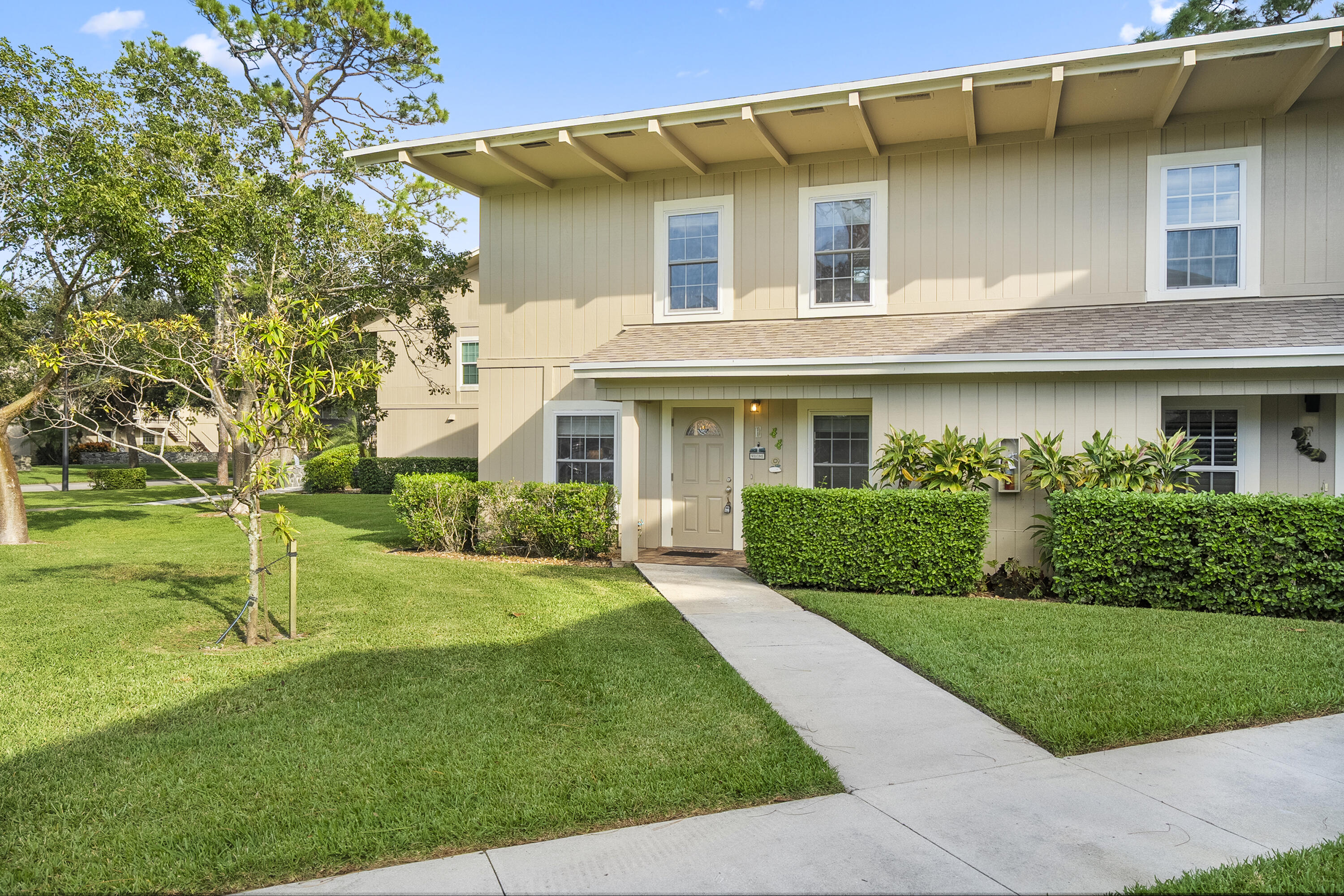 9200 SE Riverfront Terrace E