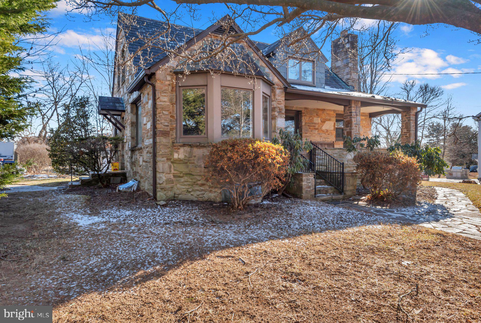 5701 OLD COURT