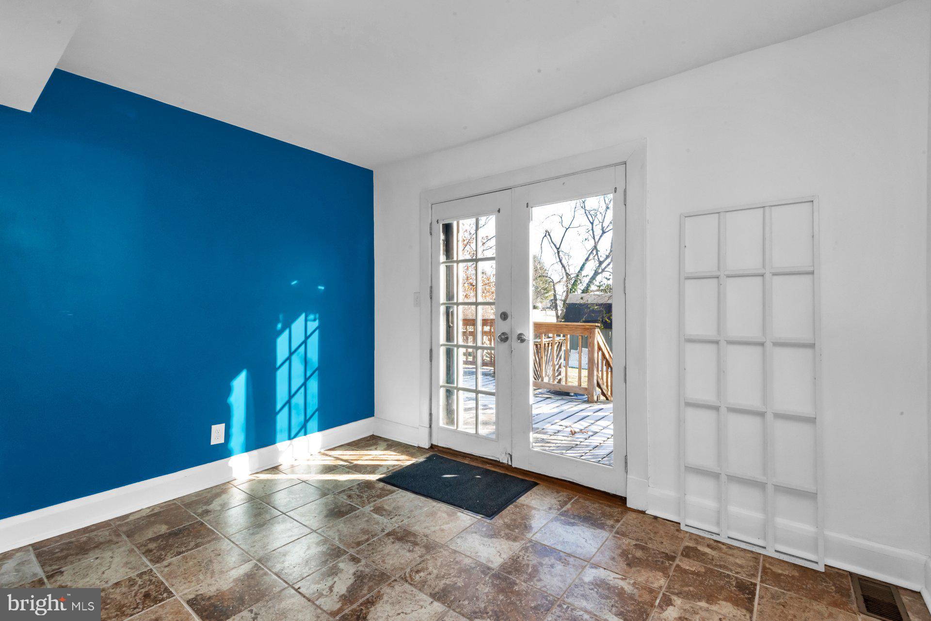 5701 OLD COURT