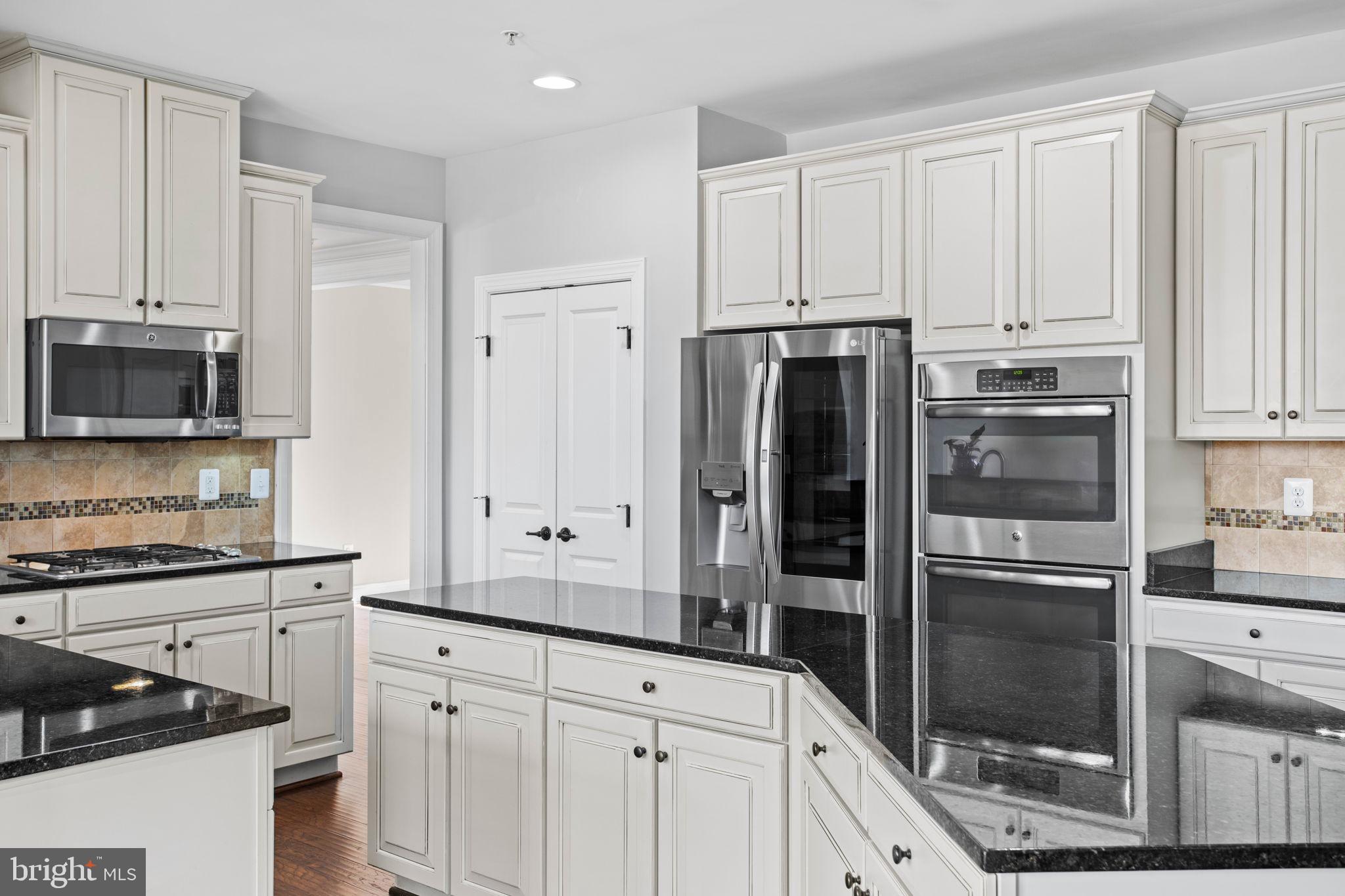 6613 ACCIPITER DRIVE