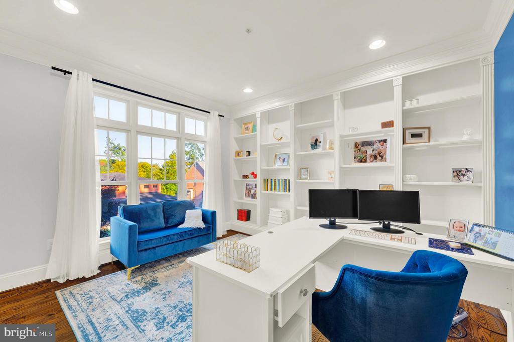6720 BOX TURTLE COURT
