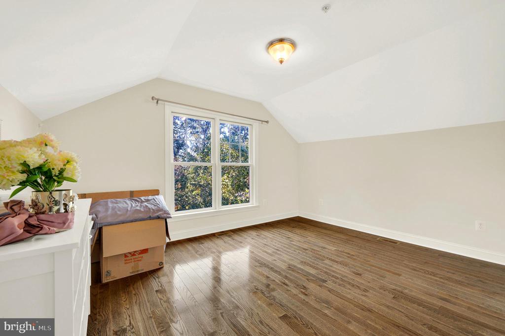6720 BOX TURTLE COURT