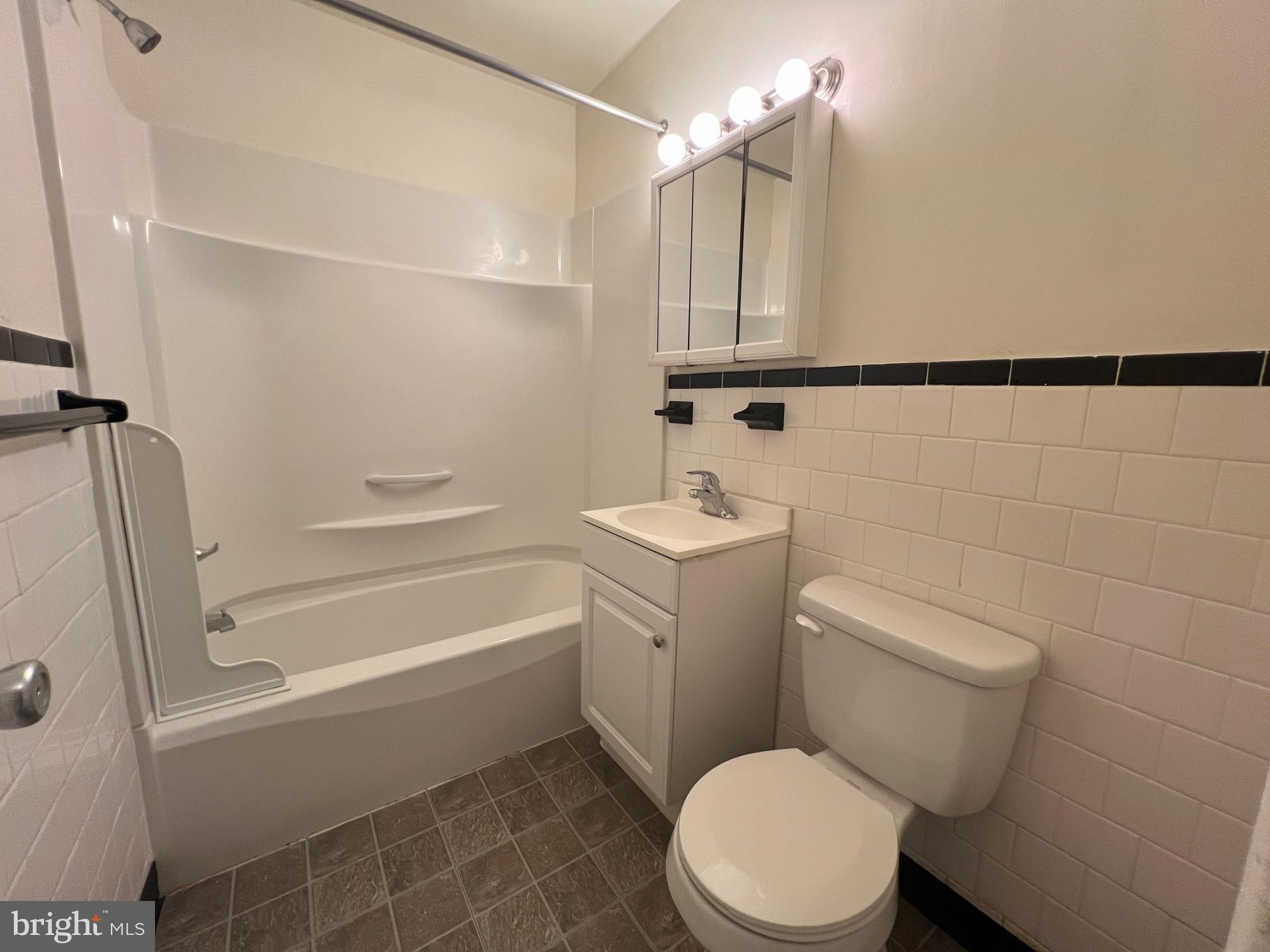 1106 TANEY AVENUE 1106