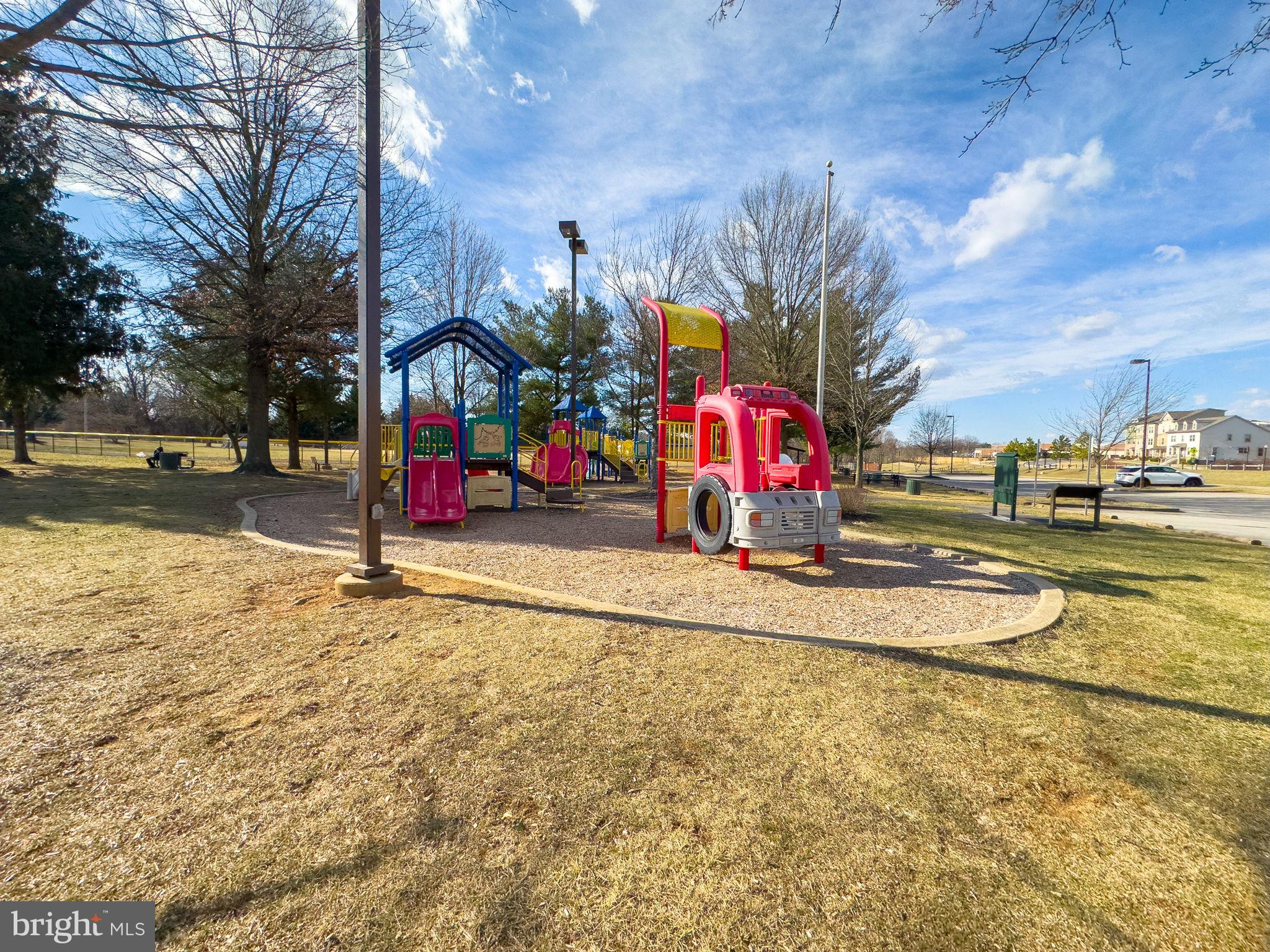 8716 SHADY PINES DRIVE