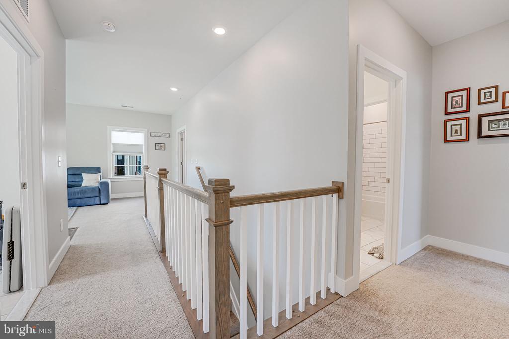 8716 SHADY PINES DRIVE