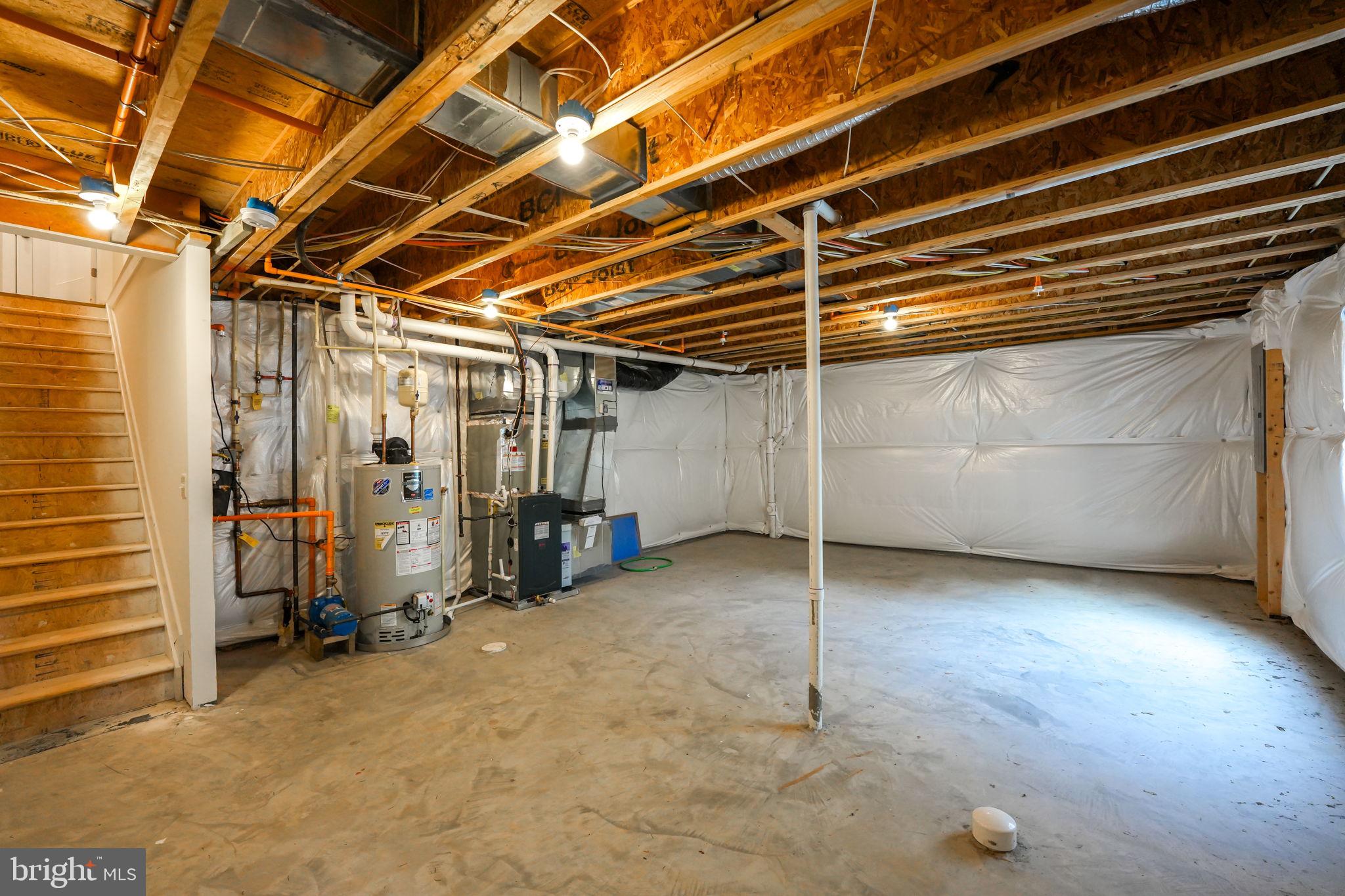 8716 SHADY PINES DRIVE