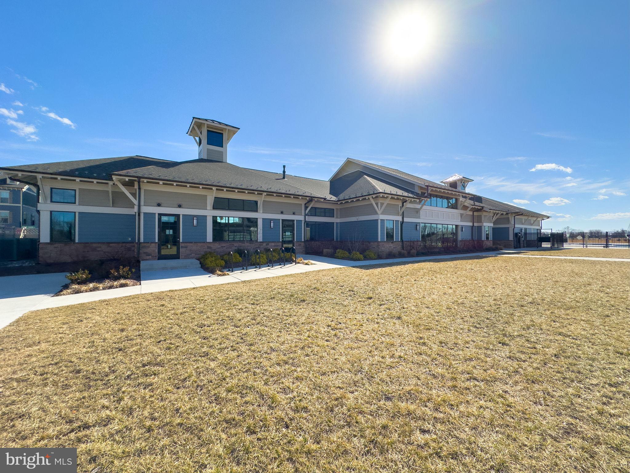 8716 SHADY PINES DRIVE