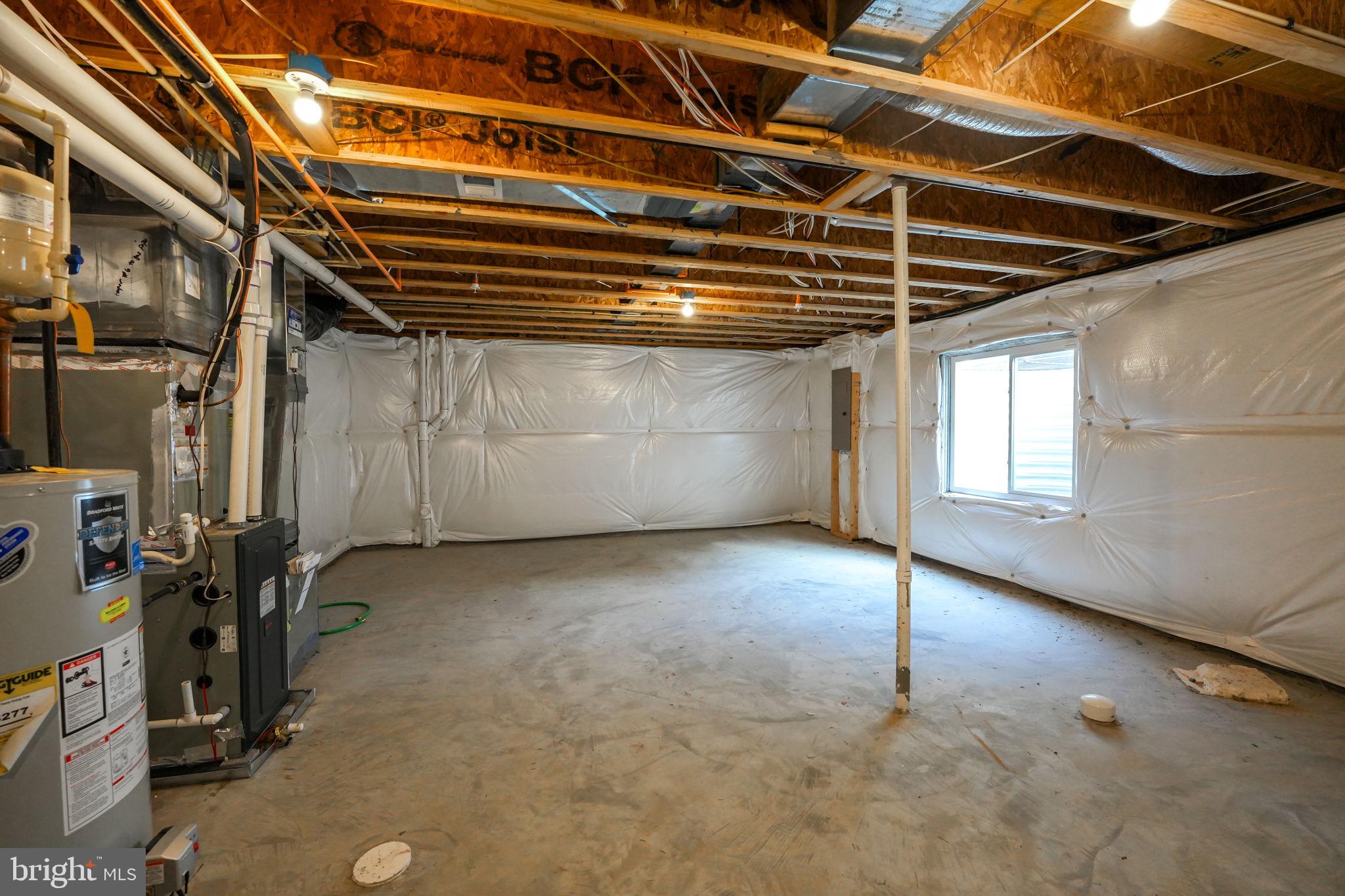 8716 SHADY PINES DRIVE