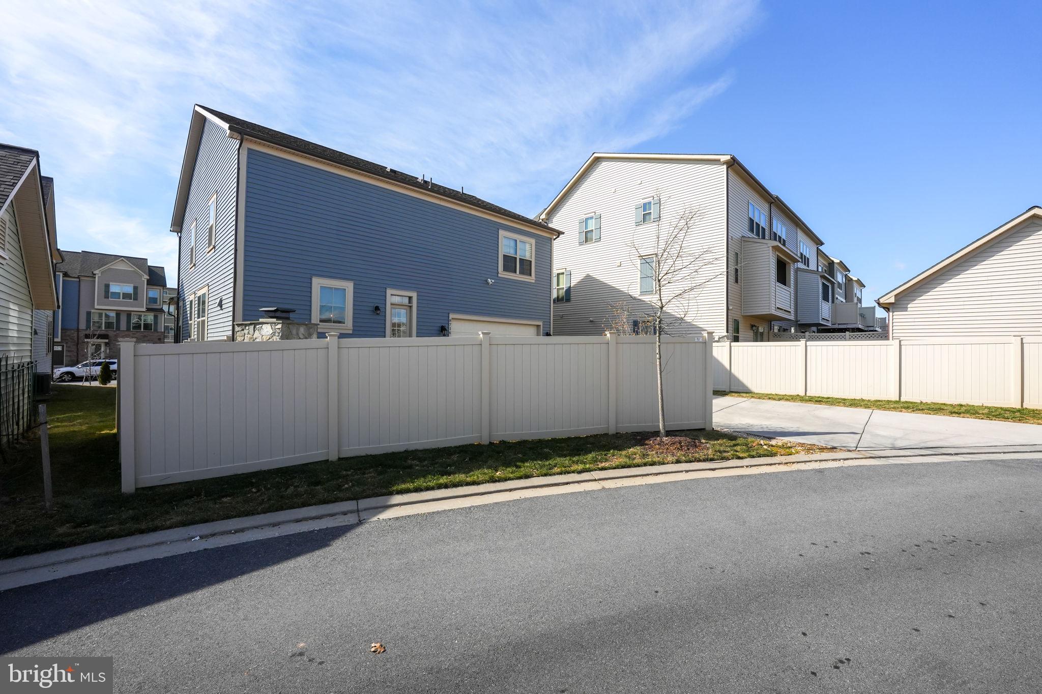 8716 SHADY PINES DRIVE