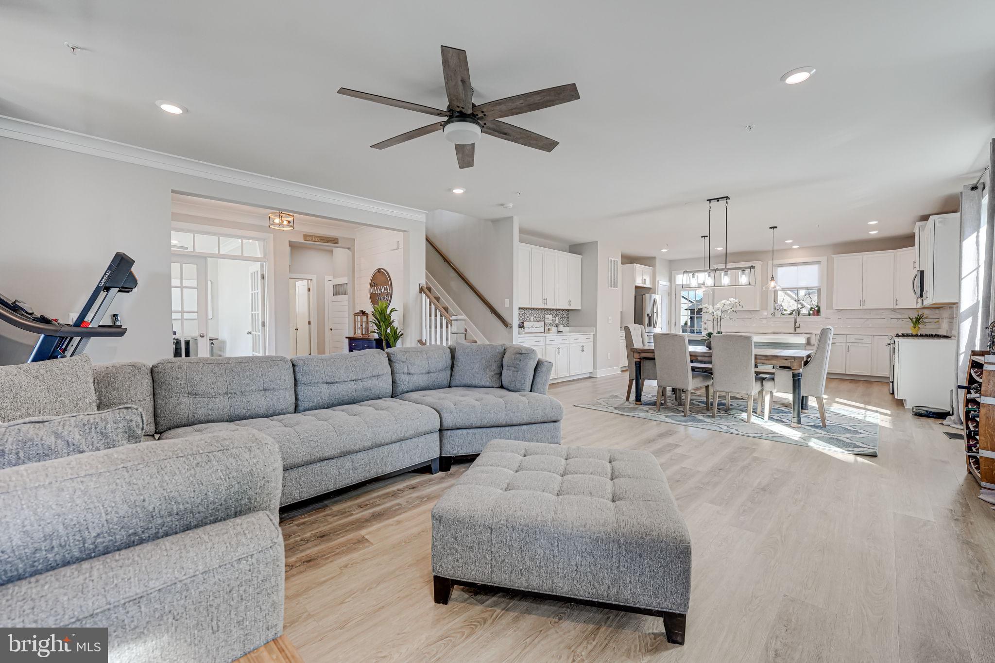 8716 SHADY PINES DRIVE