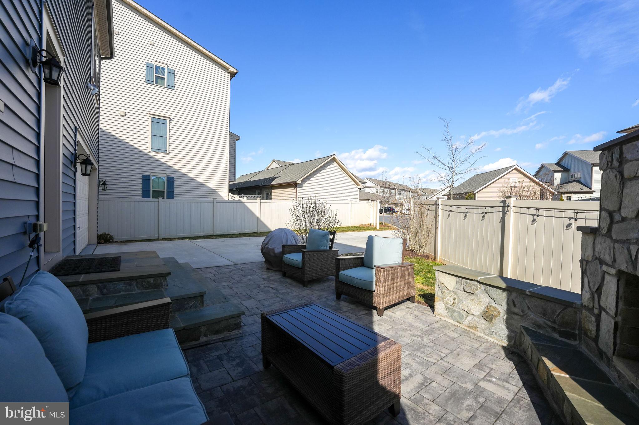 8716 SHADY PINES DRIVE