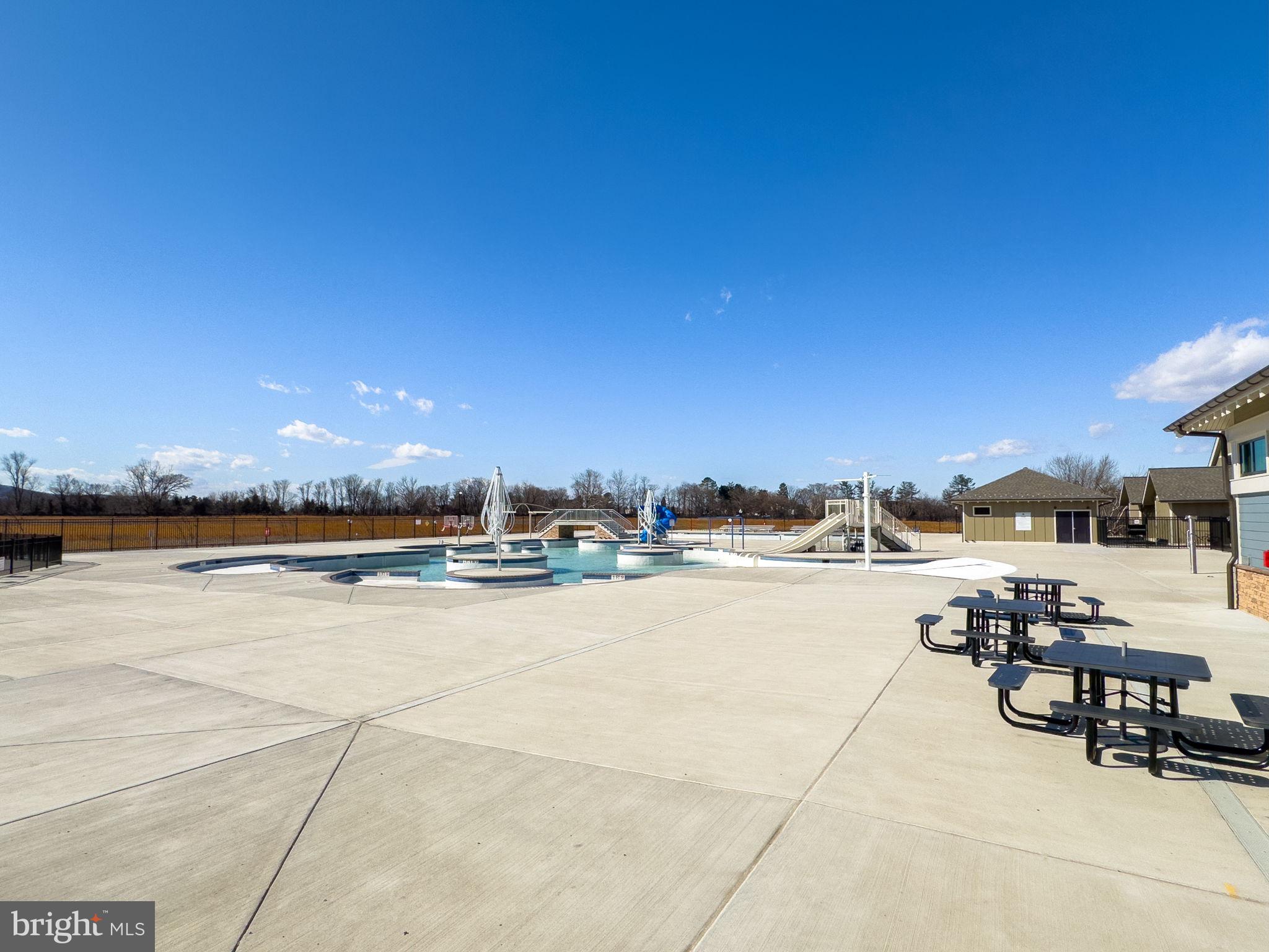 8716 SHADY PINES DRIVE