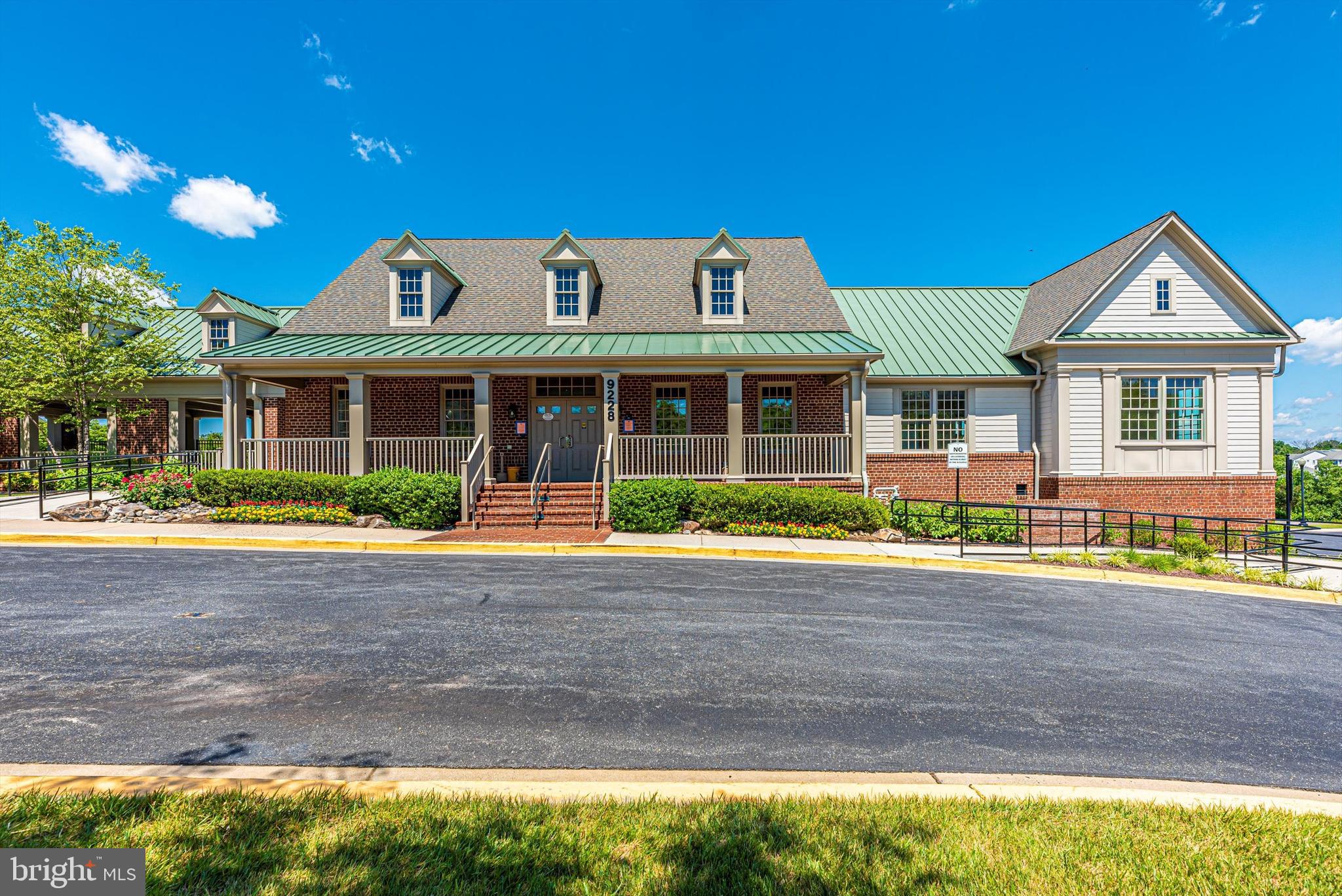 8716 SHADY PINES DRIVE