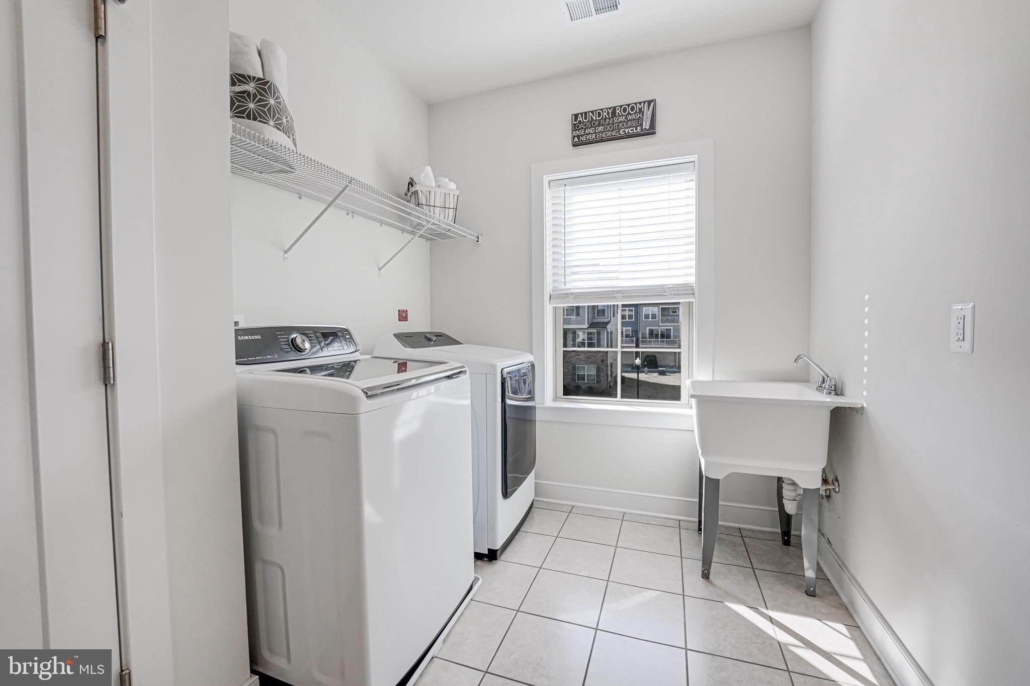 8716 SHADY PINES DRIVE