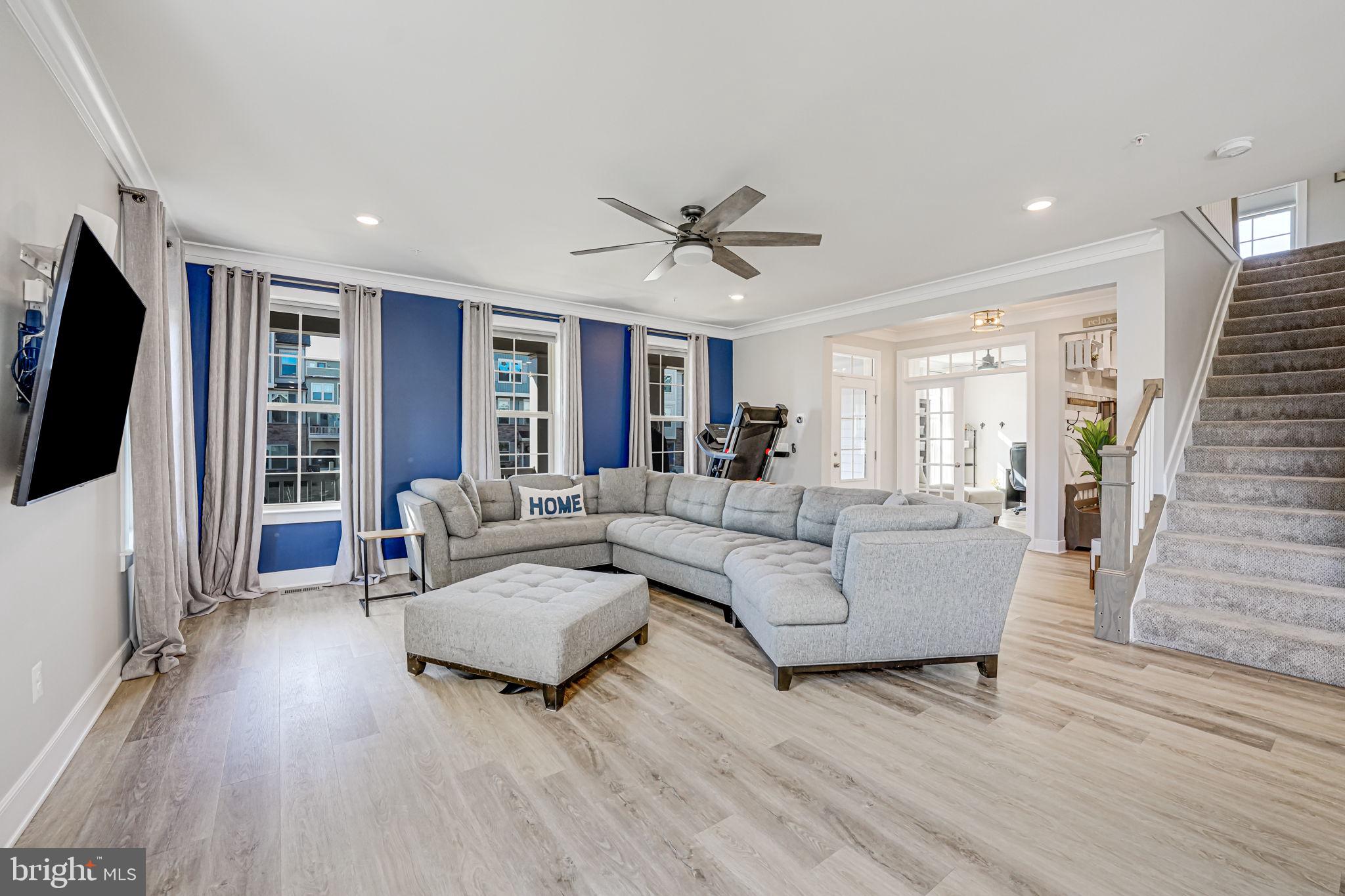 8716 SHADY PINES DRIVE