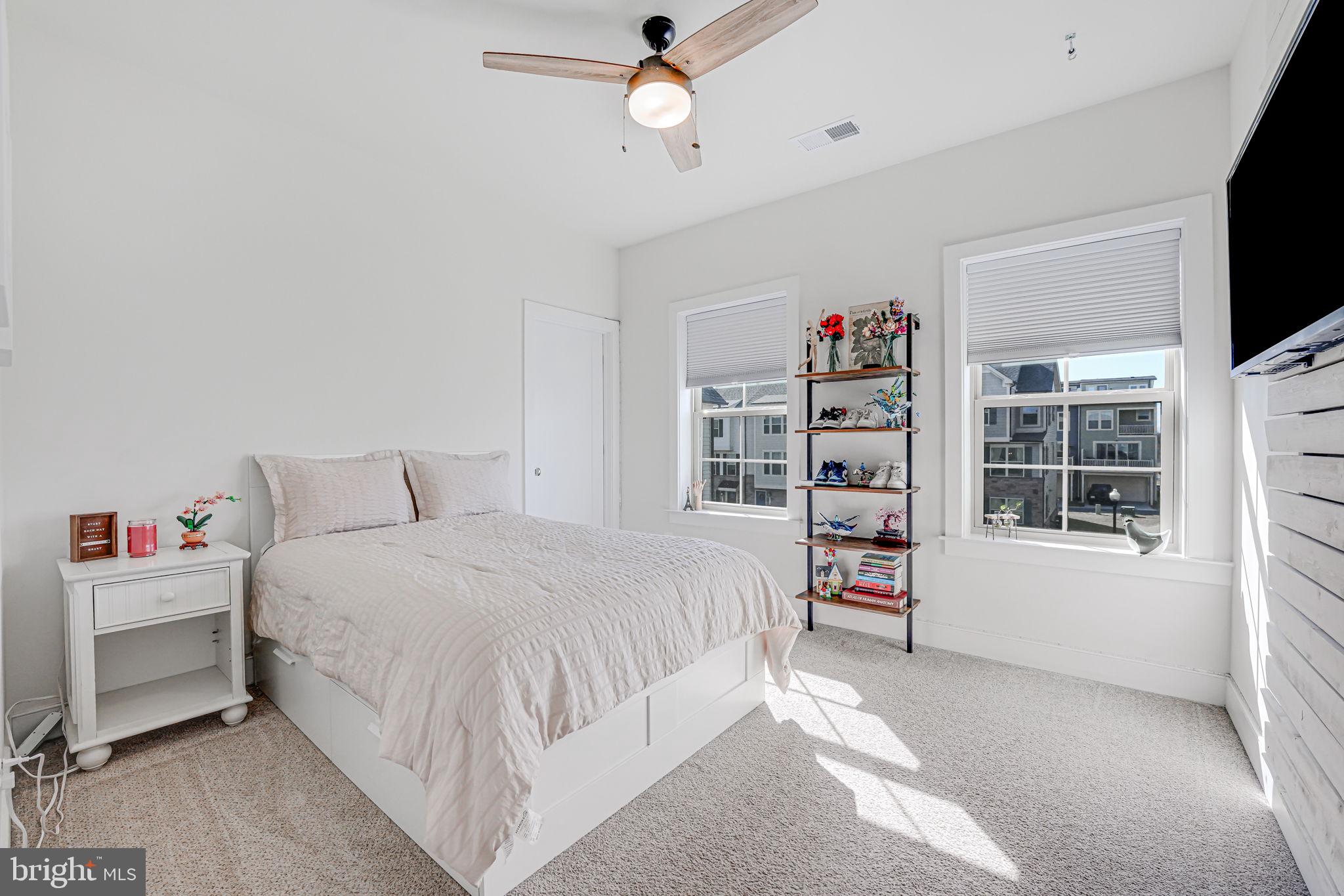 8716 SHADY PINES DRIVE