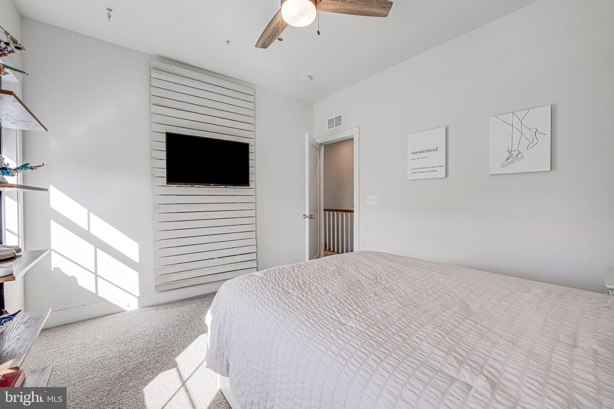 8716 SHADY PINES DRIVE