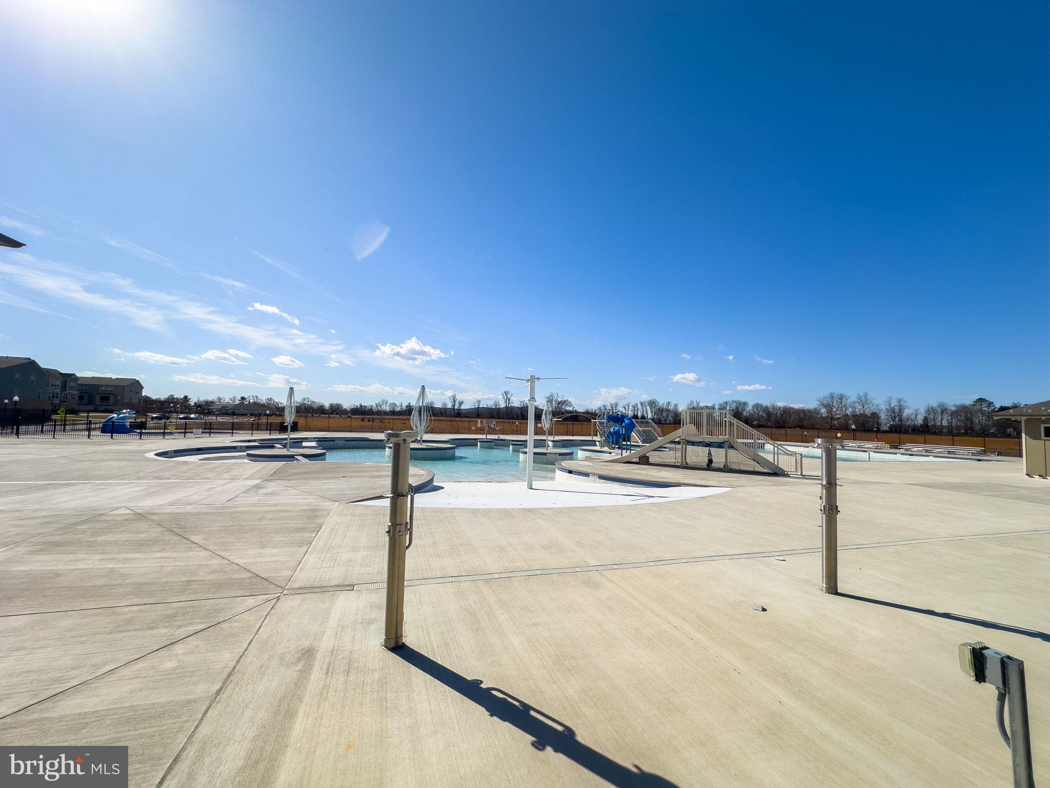 8716 SHADY PINES DRIVE