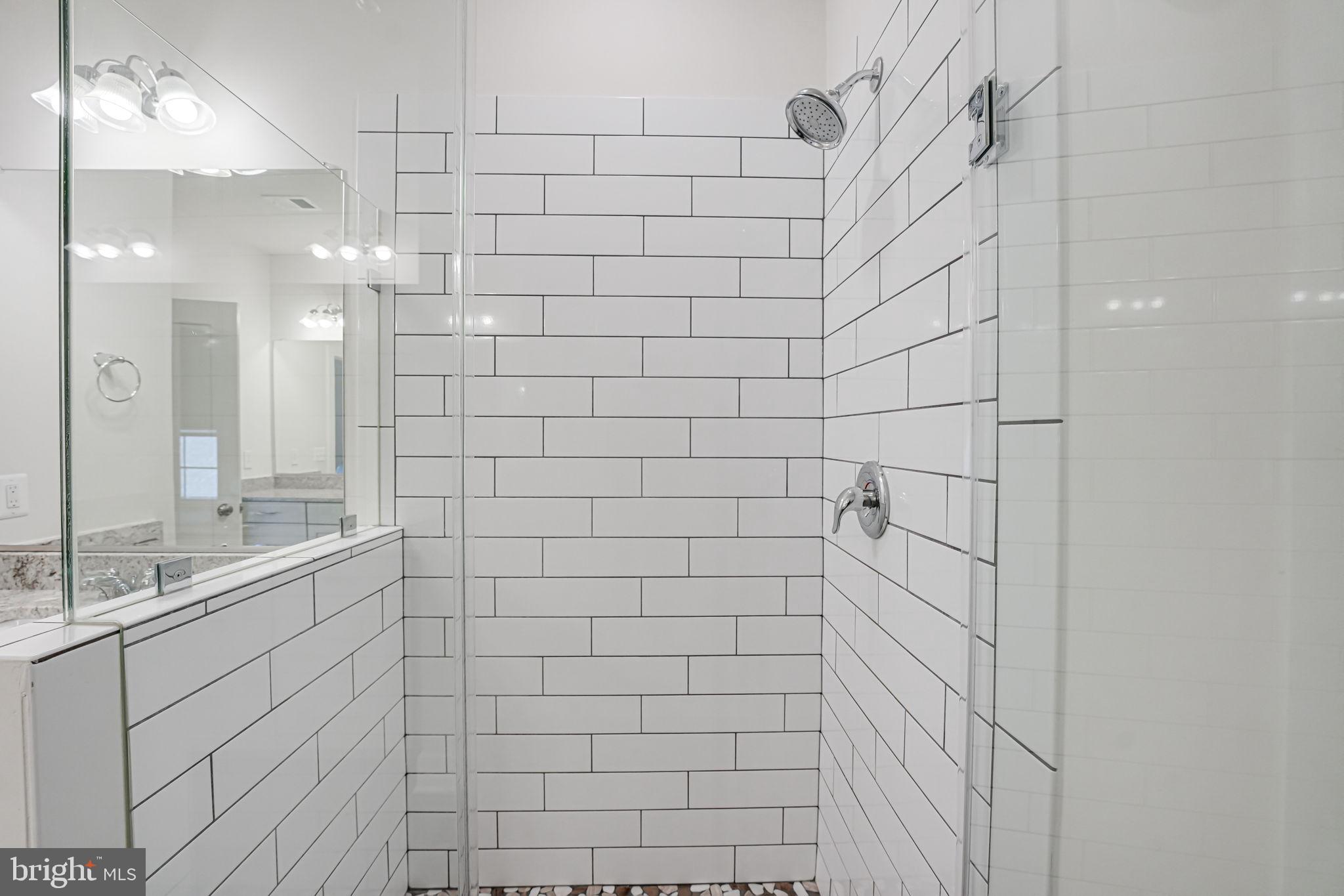 8716 SHADY PINES DRIVE