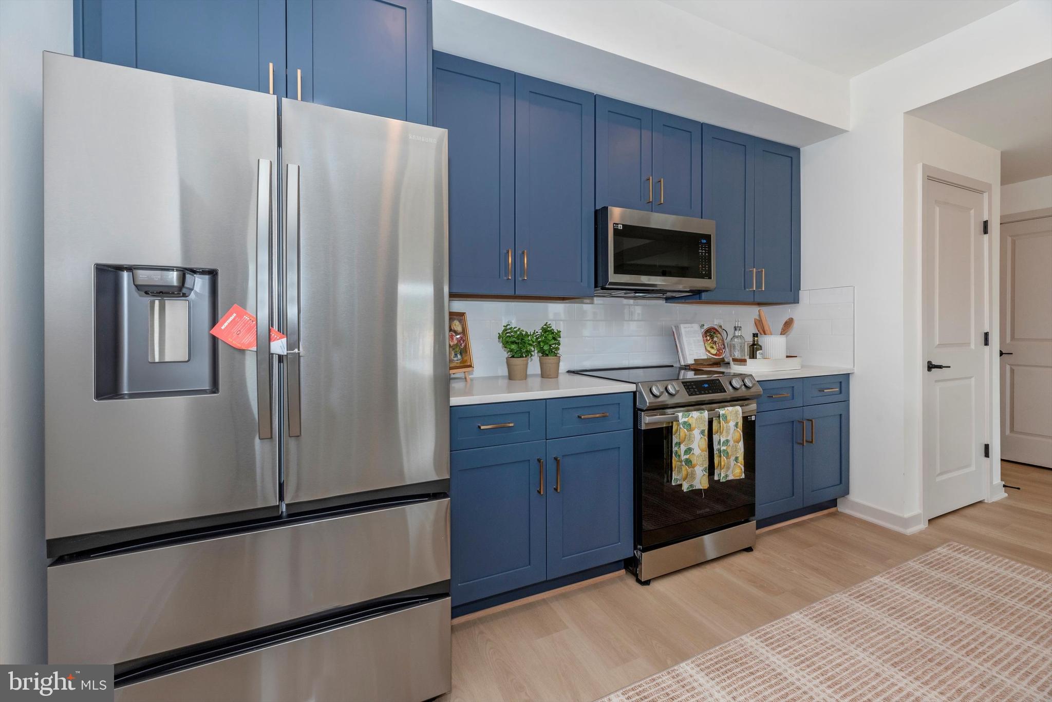 711 IRON FORGE RD UNIT B