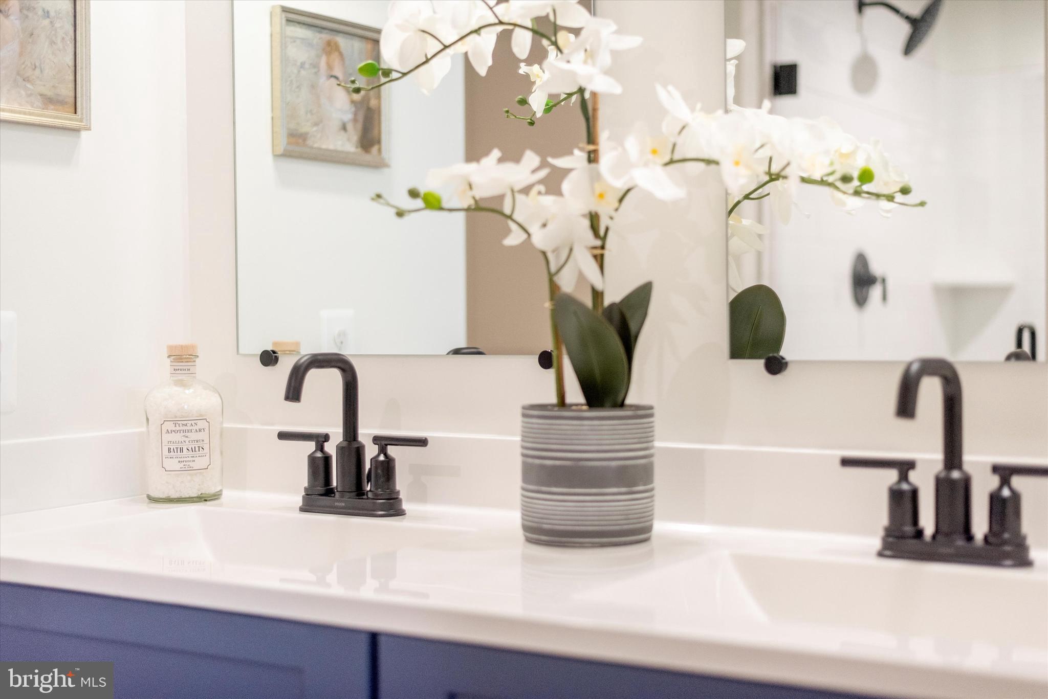 711 IRON FORGE RD UNIT B