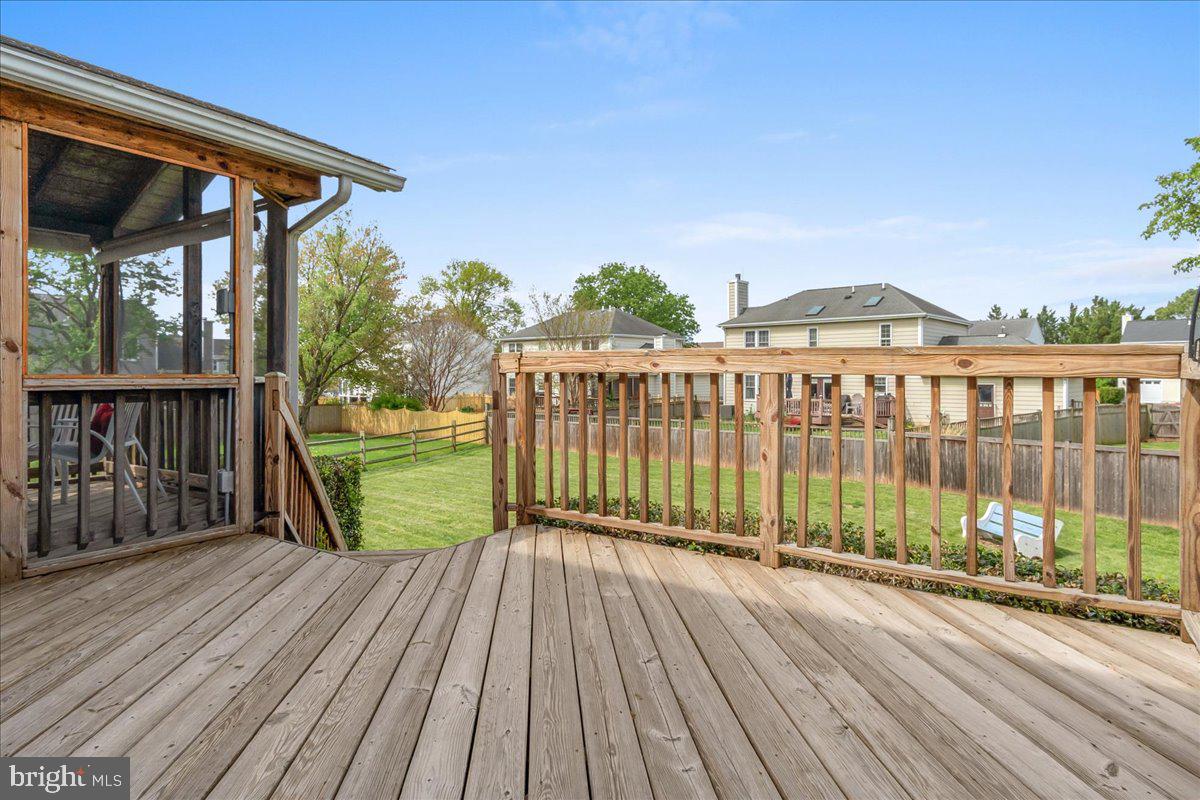 5614 GLEN COVE COURT