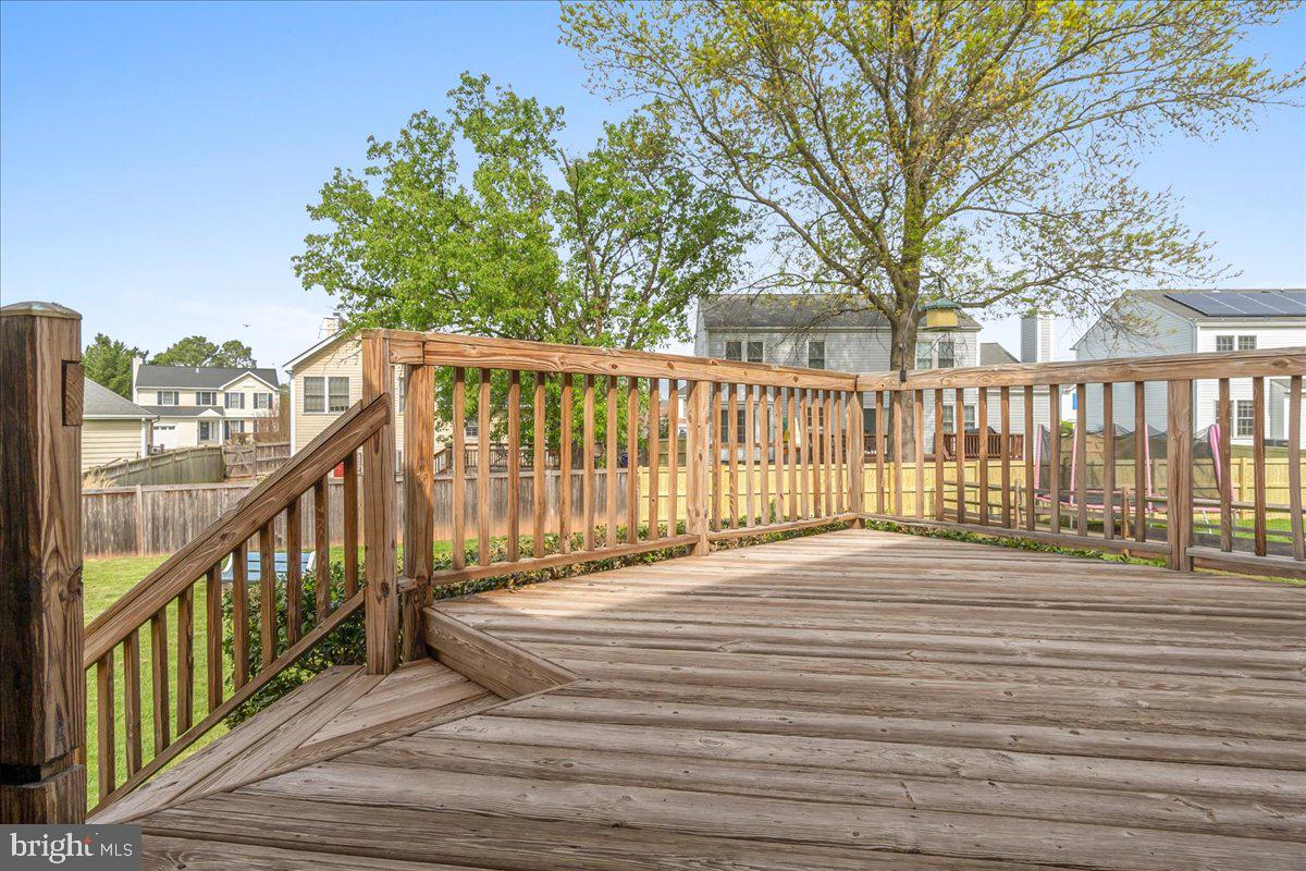 5614 GLEN COVE COURT