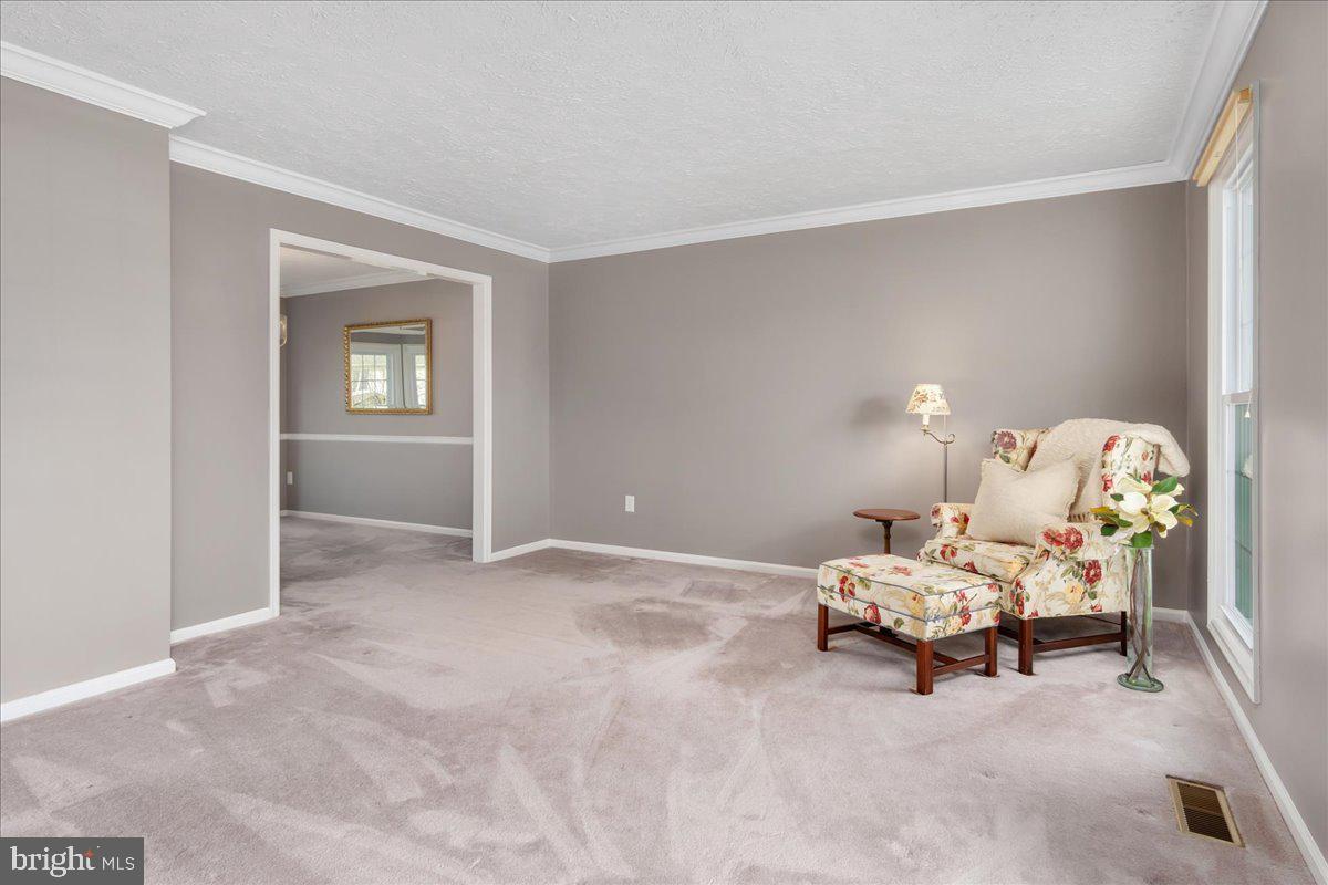 5614 GLEN COVE COURT