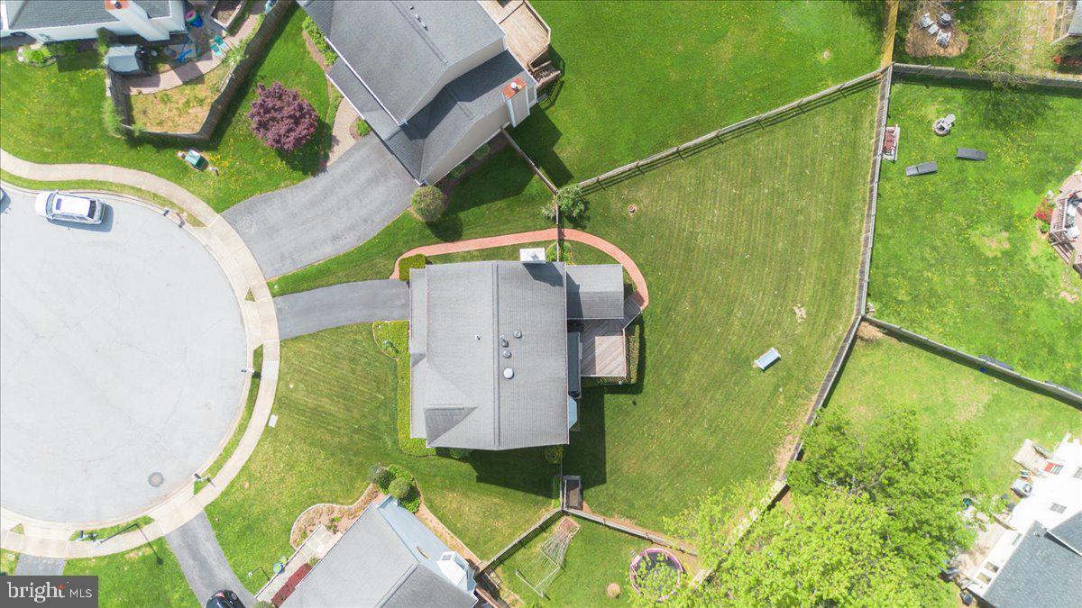 5614 GLEN COVE COURT