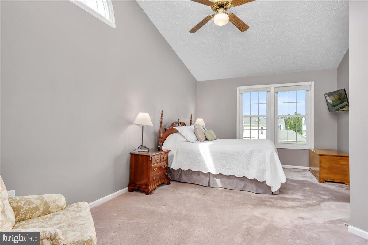 5614 GLEN COVE COURT