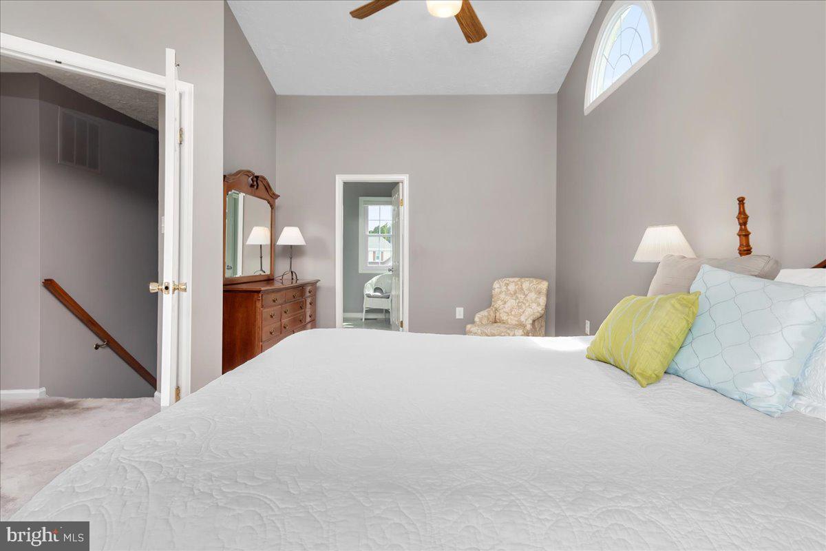 5614 GLEN COVE COURT